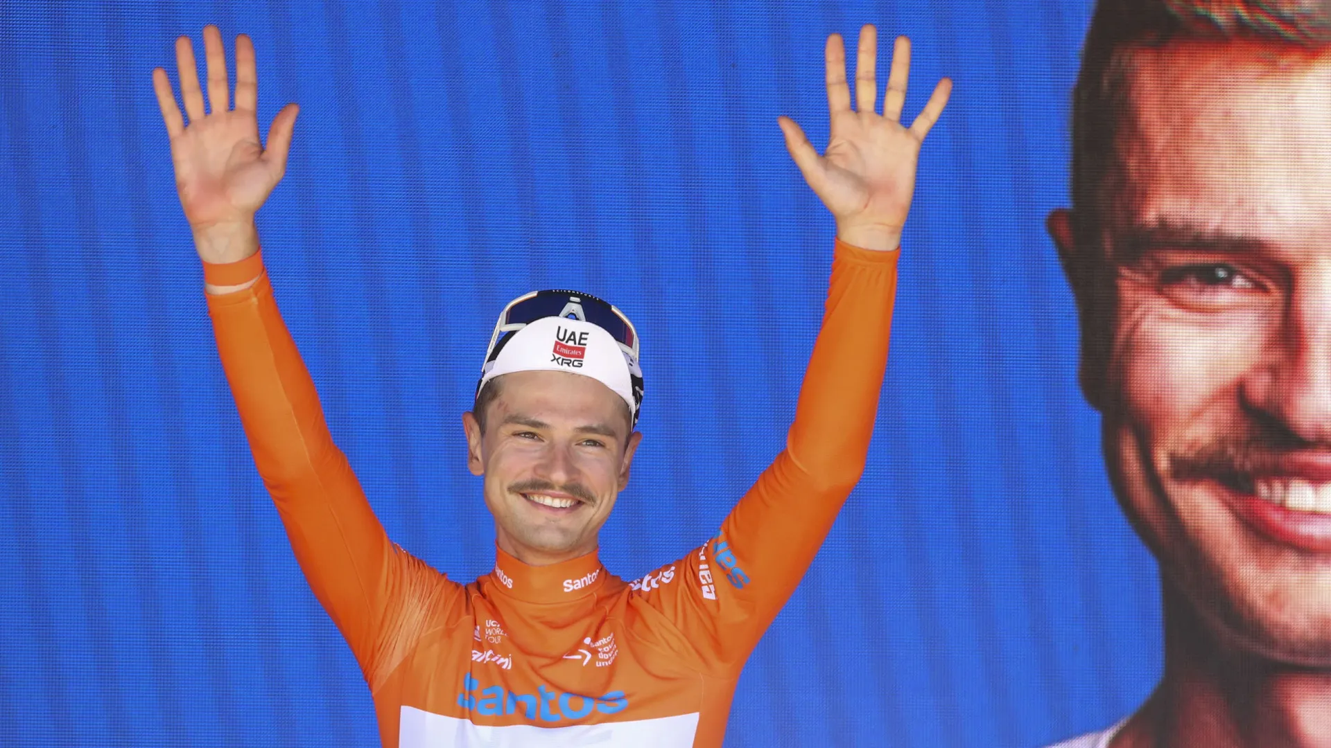 
                    Jay Vine sofreu fratura no pulso após chocar com um canguru
                