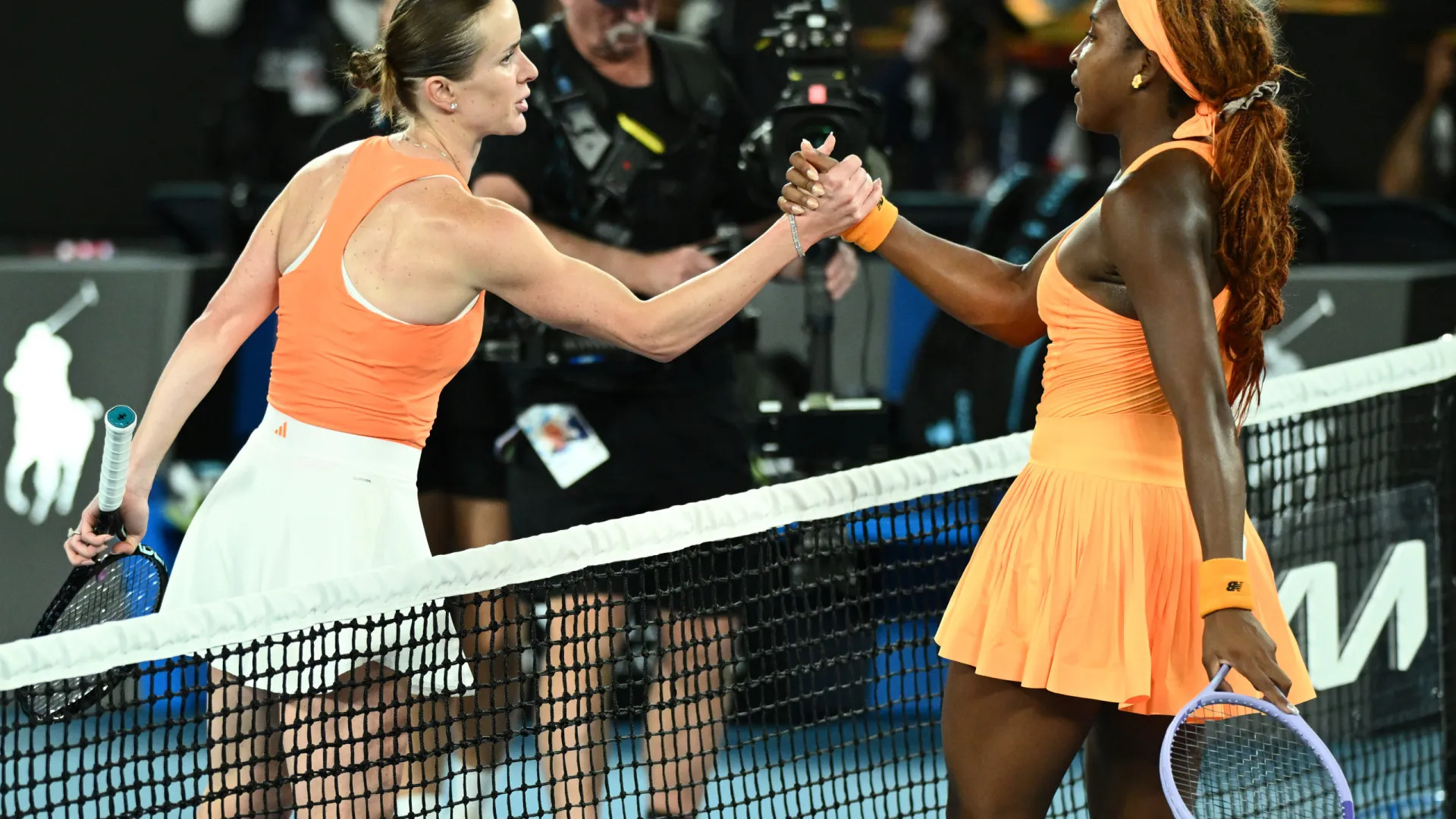 
                    Coco Gauff afastada por Svitolina nos 'quartos' do Open da Austrália
                