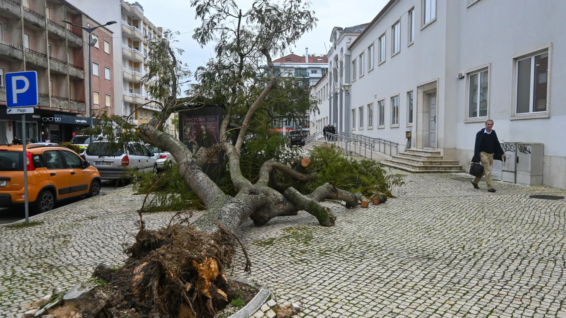 Municípios afetados por mau tempo cancelam desfiles de Carnaval. Onde?