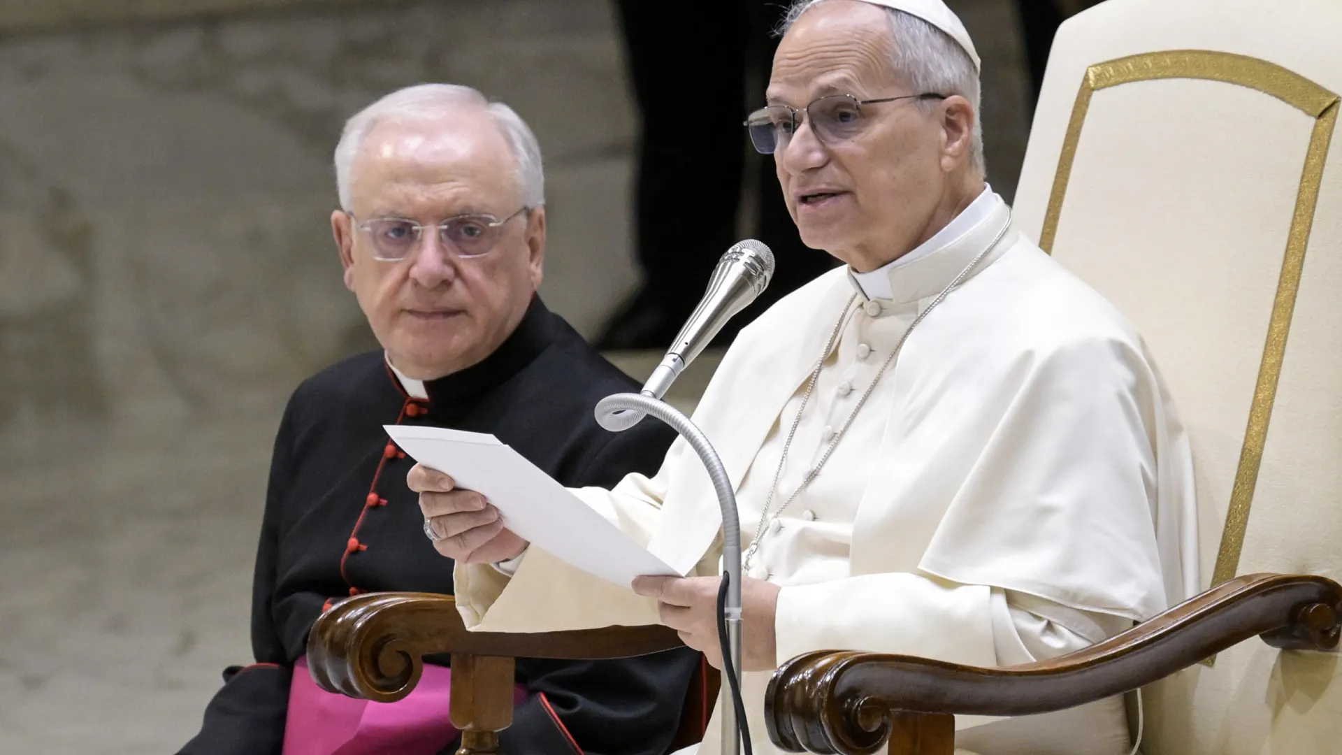 
                    Papa solidário com povo de Moçambique que sofre inundações devastadoras
                