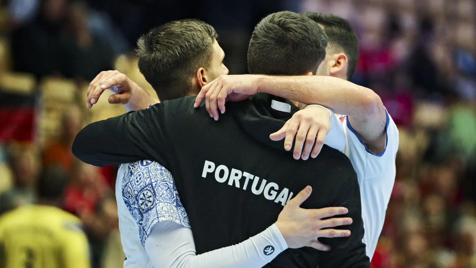 
                    Portugal assegura Mundial e vai lutar pelo quinto lugar do Europeu
                