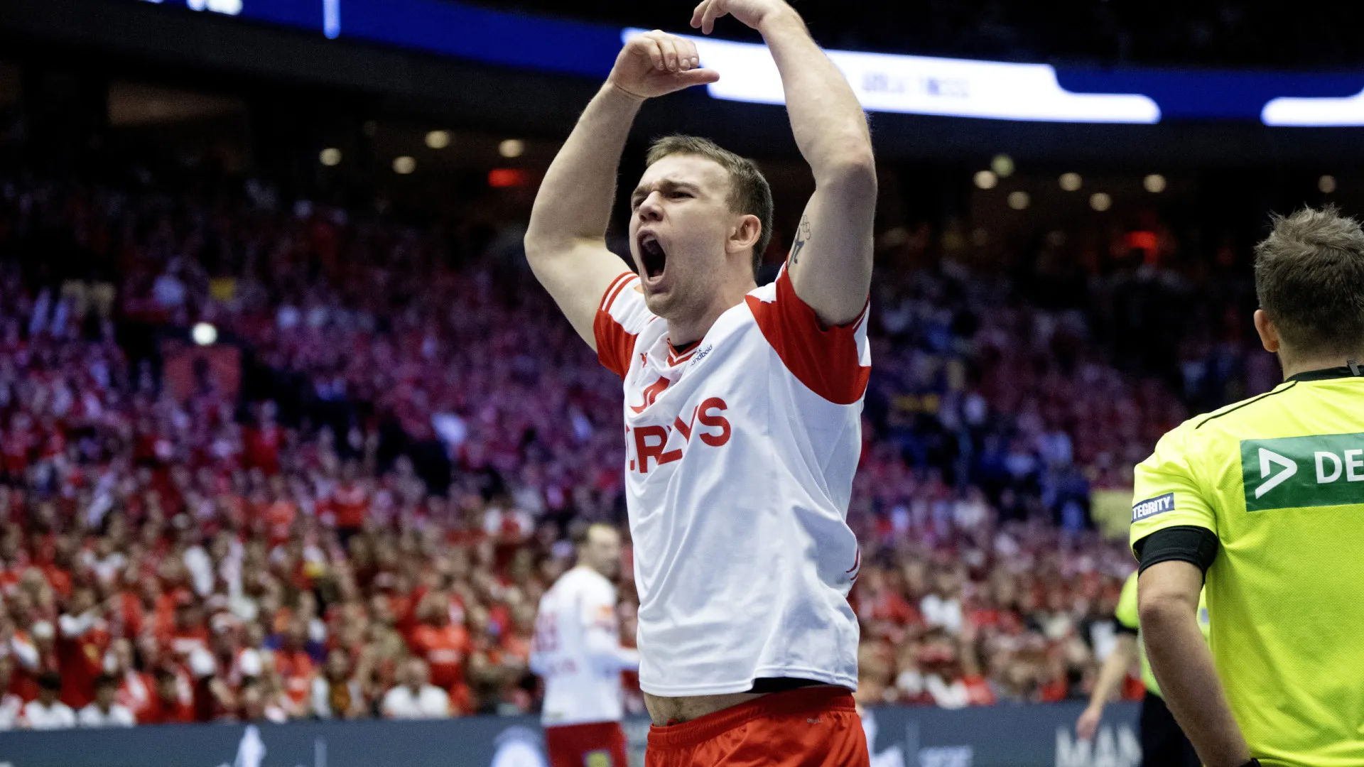 
                    Dinamarca e Alemanha na final do Europeu de andebol
                