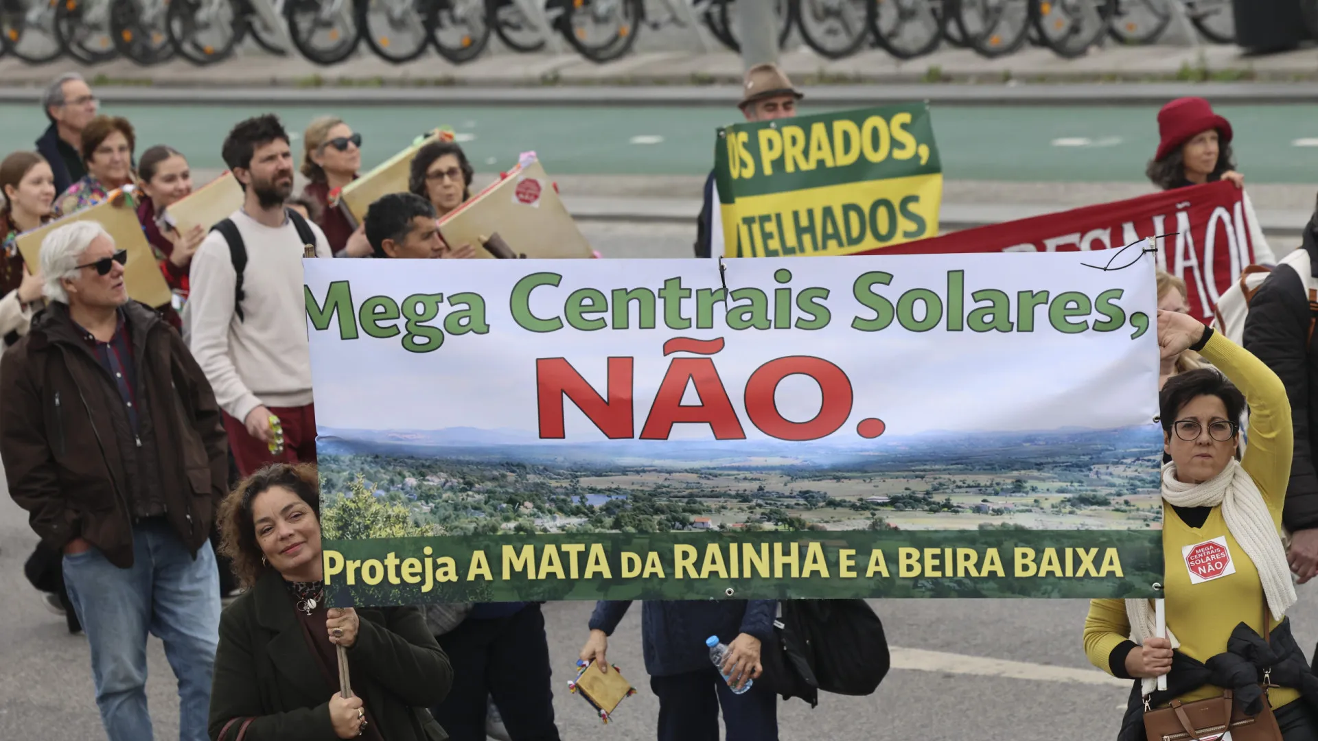 
                    Protesto mostra que 