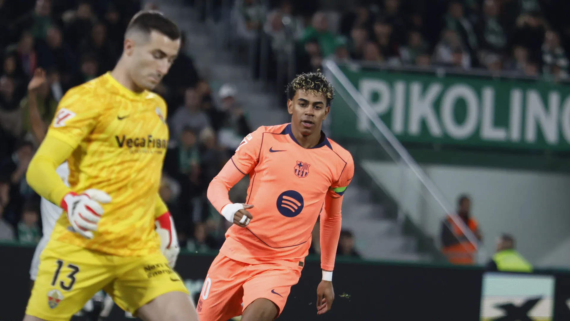 
                    Barcelona vence em Elche mesmo imensamente perdulário
                