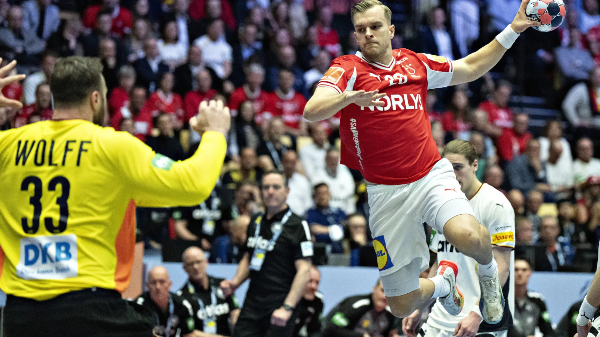 
                    Dinamarca (que só perdeu com Portugal) é campeã da Europa pela 3.ª vez
                