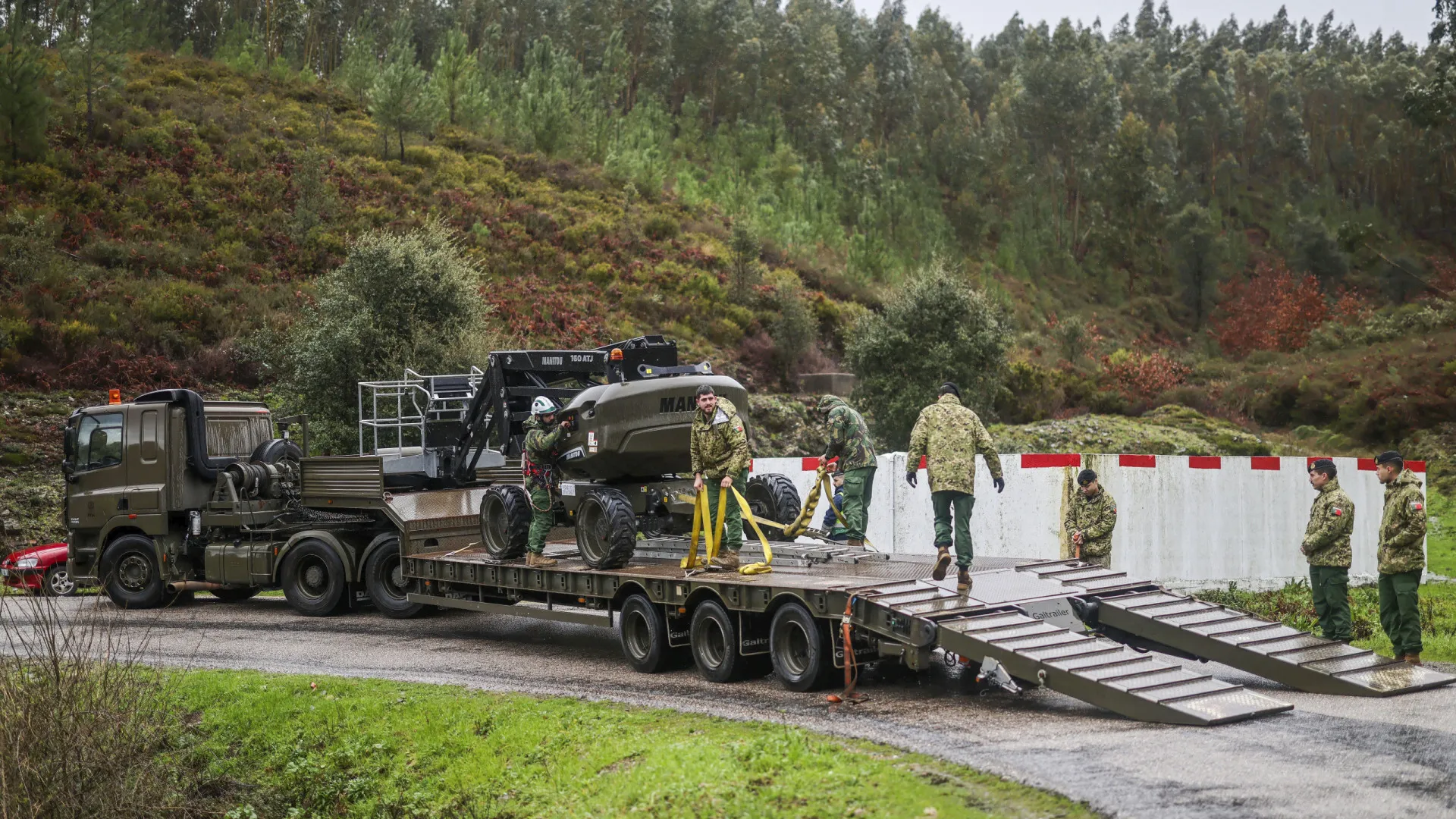 
                    Exército com perto de 1.200 militares e mais de 200 viaturas no terreno
                