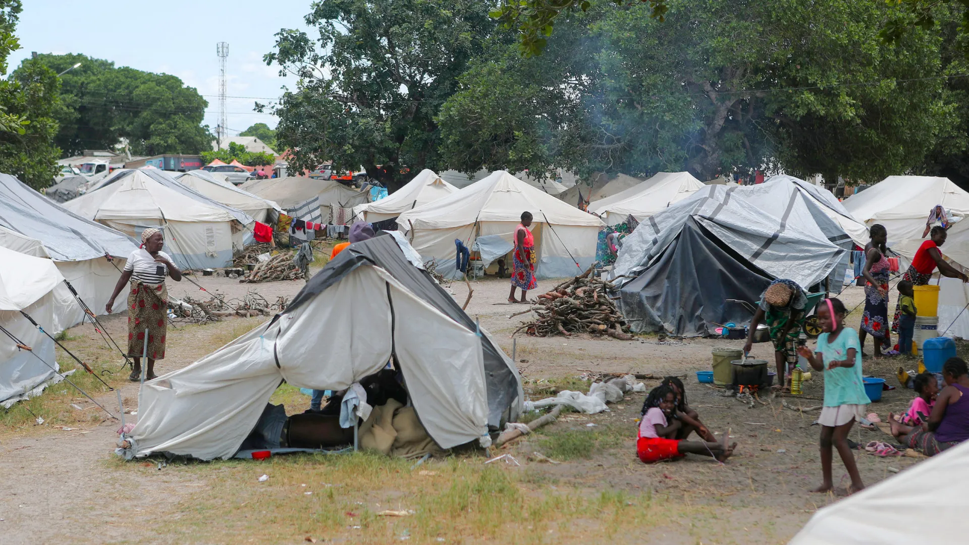 
                    Moçambique: Há 10 detidos por desvio de donativos para vítimas de cheias
                