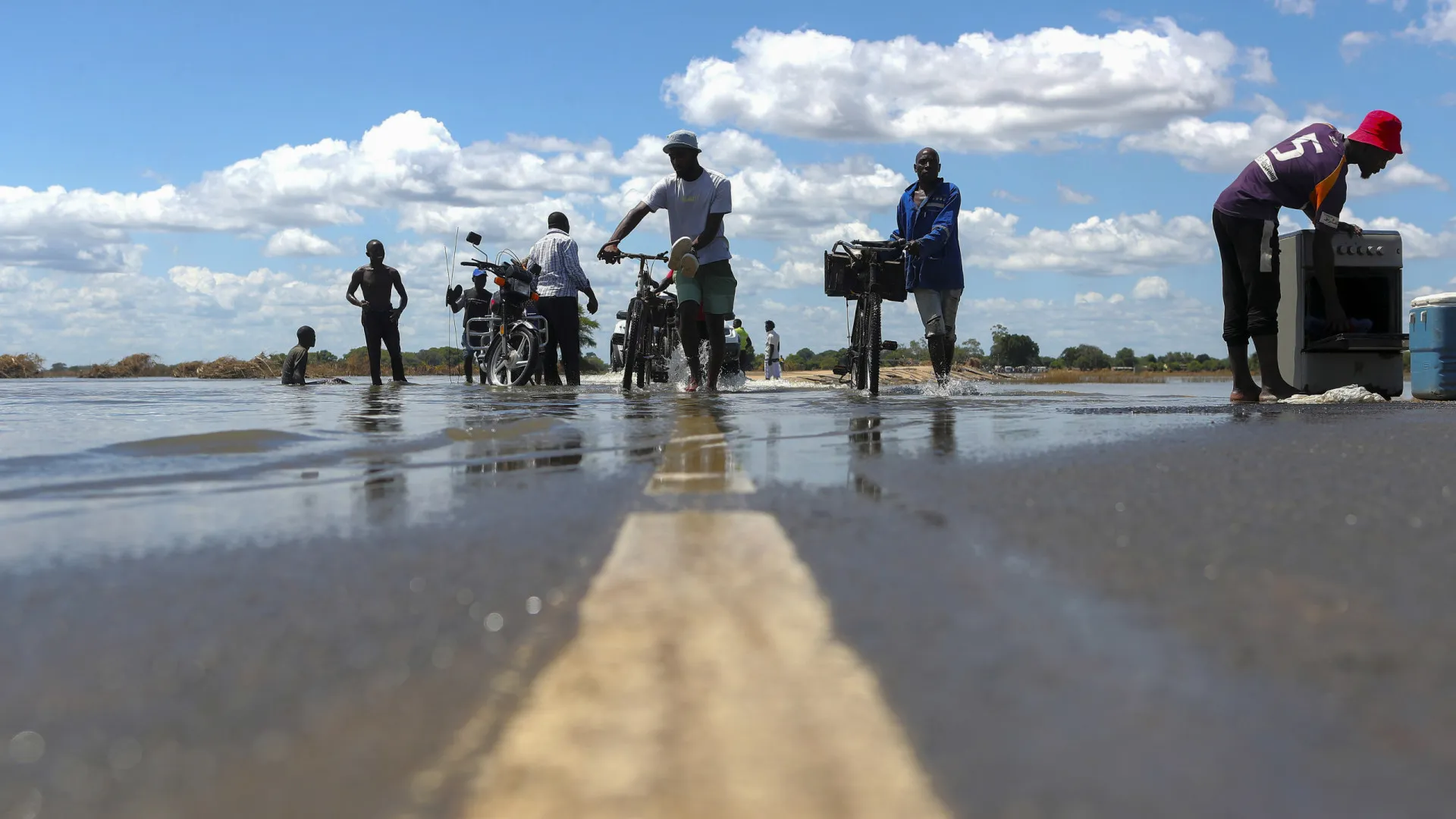 
                    Portugal vai apoiar Moçambique com medicamentos e dispositivos médicos
                