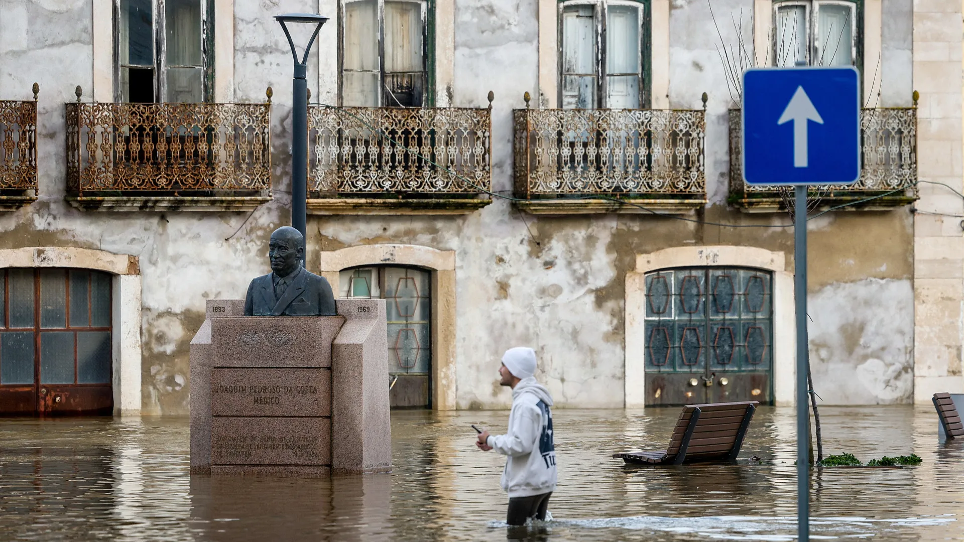 
                    Proteção Civil alerta para inundações, cheias e deslizamento de terras
                