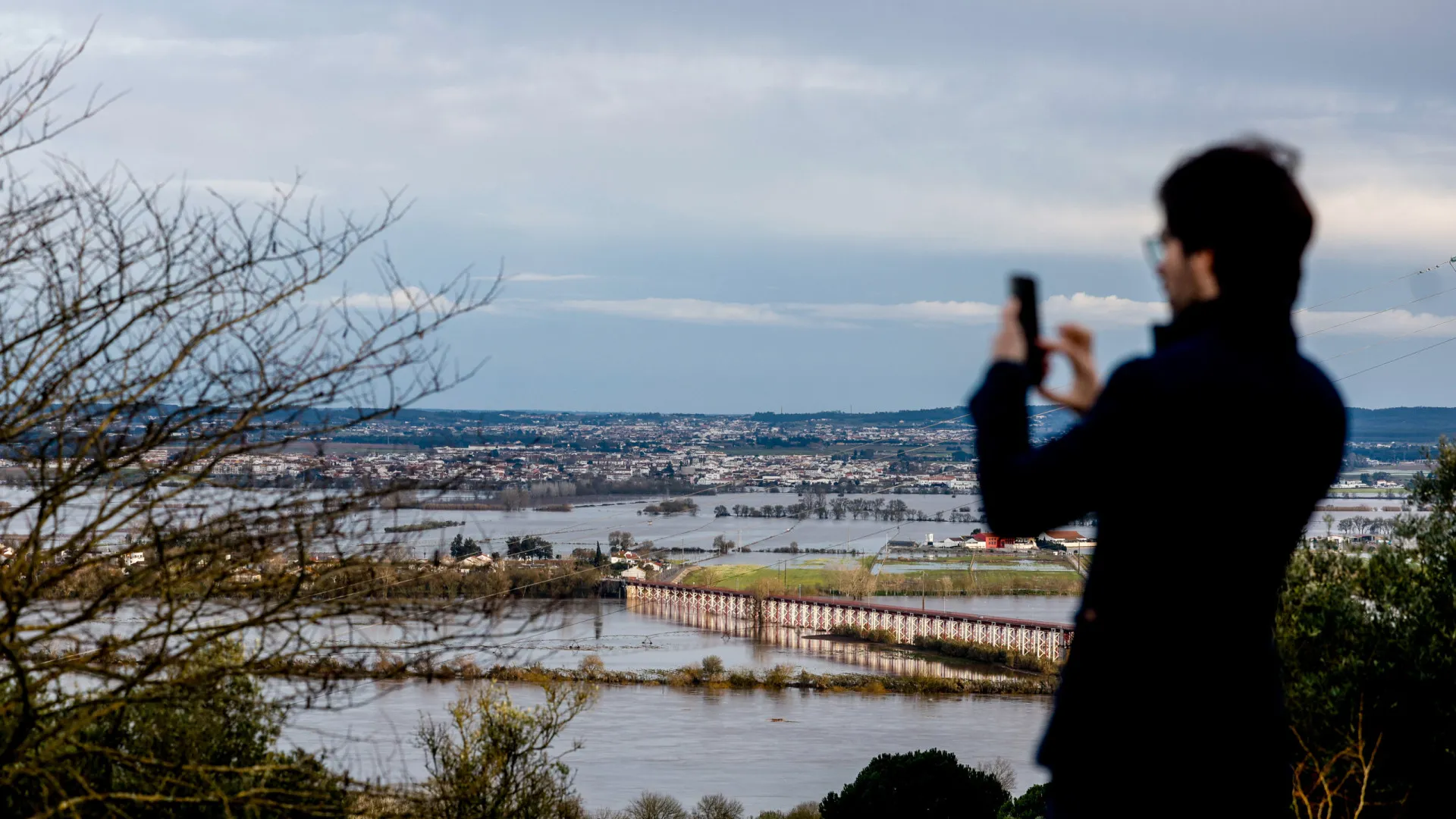 
                    UE analisa pedido de Lisboa para mobilização de reserva agrícola
                