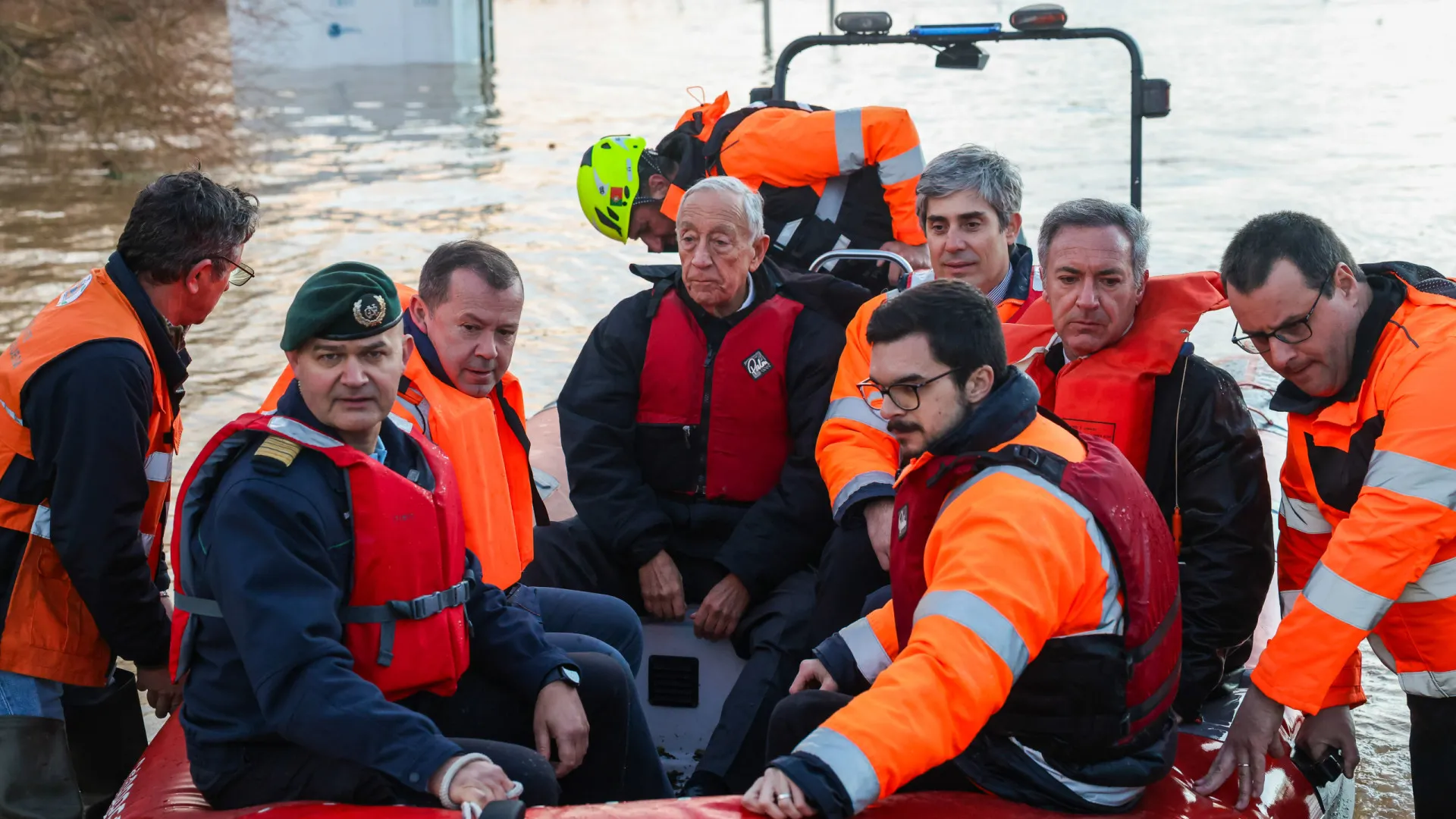 
                    PR considera que falta de porta-voz gerou ideia de ausência das Forças Armadas
                