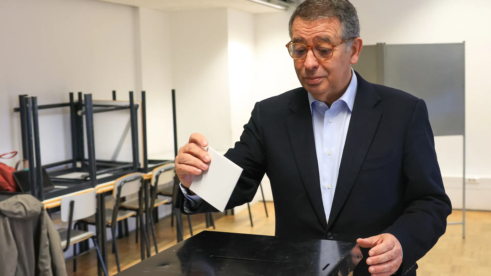 
                    Seguro pede para irem votar e dizer 