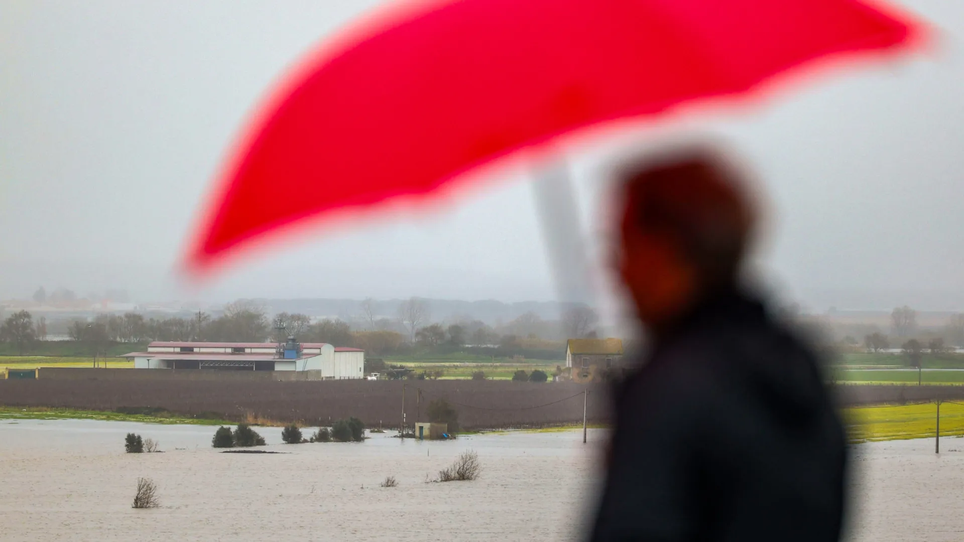 
                    Portugal continua nas próximas horas com quadro meteorológico adverso
                