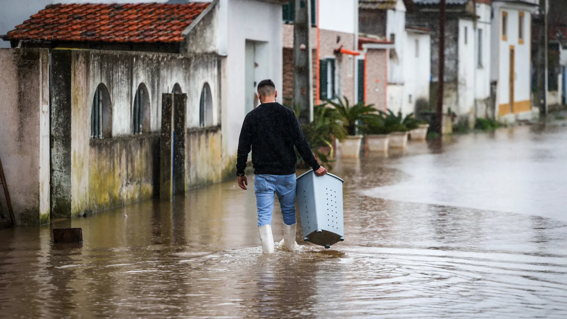 
                    Cáritas Macau recolhe fundos para ajudar Portugal e Espanha
                