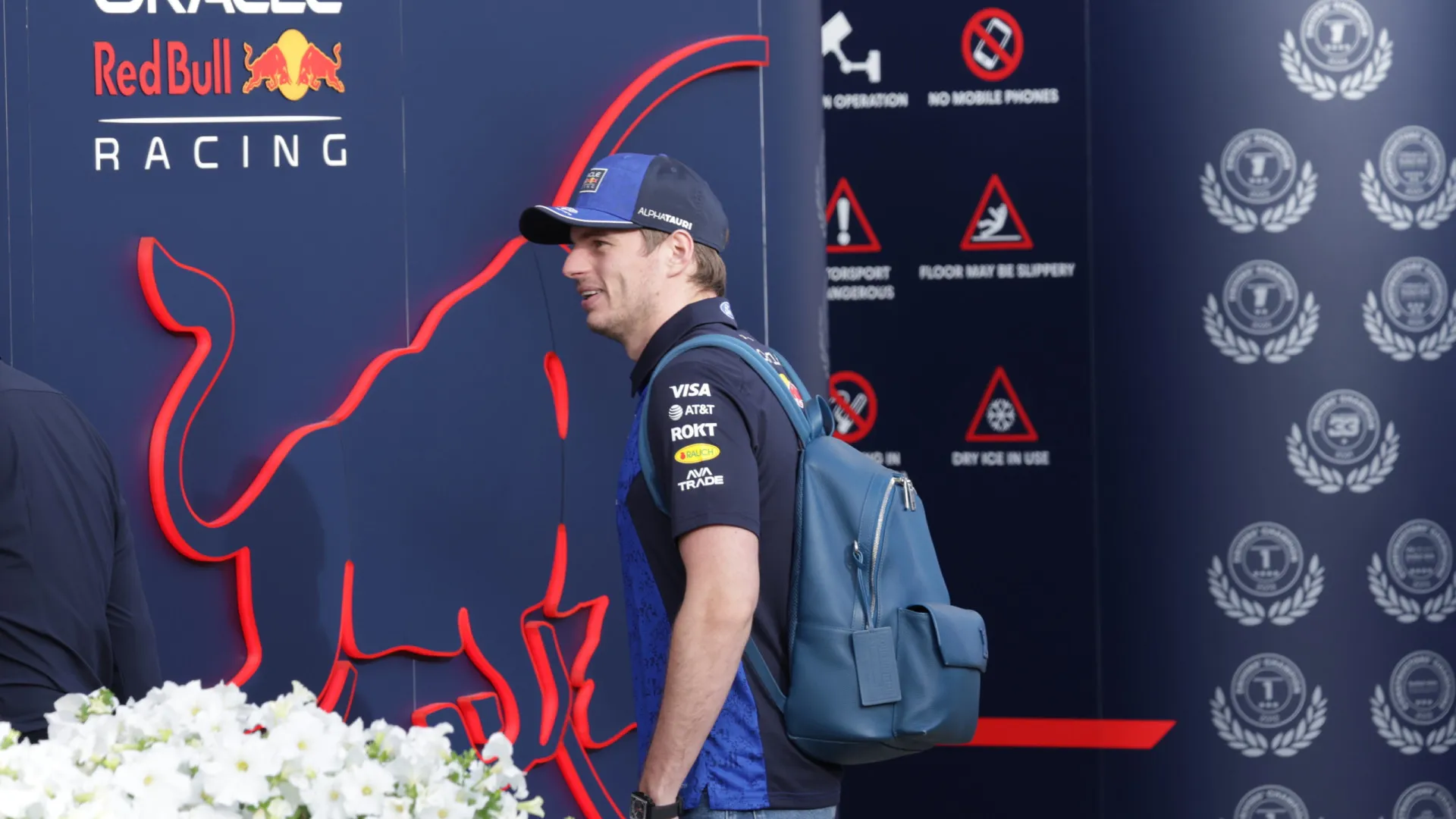 
                    Verstappen compara novos carros de Fórmula 1 a elétricos da Fórmula E
                