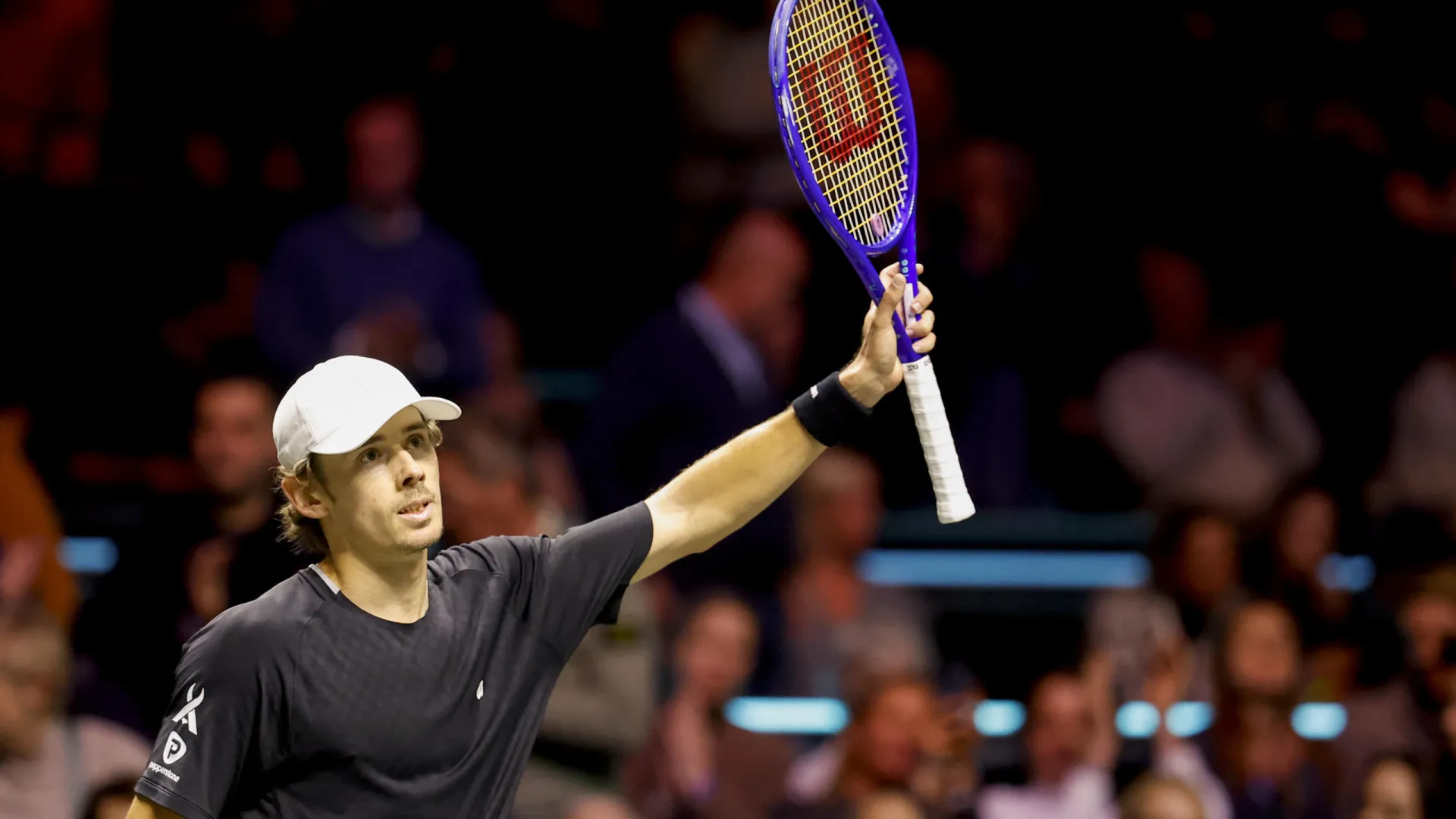 
                    Alex de Minaur conquista o torneio de Roterdão
                