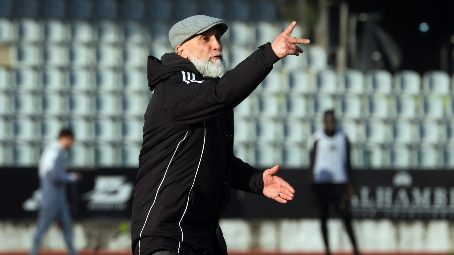 Álvaro Pacheco quer Casa Pia a aproveitar desequilíbrios do Estoril Praia