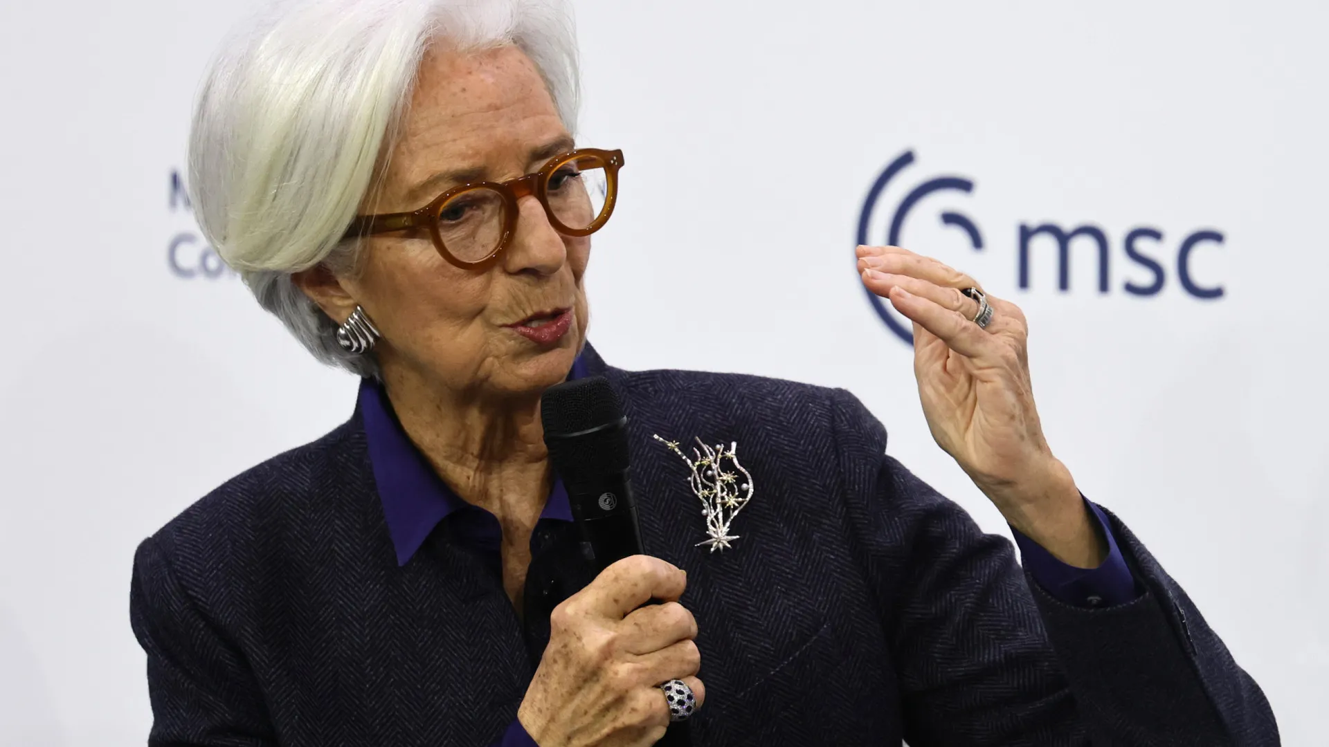 
                    Presidente do BCE alerta que ordem mundial está em perigo devido aos EUA
                