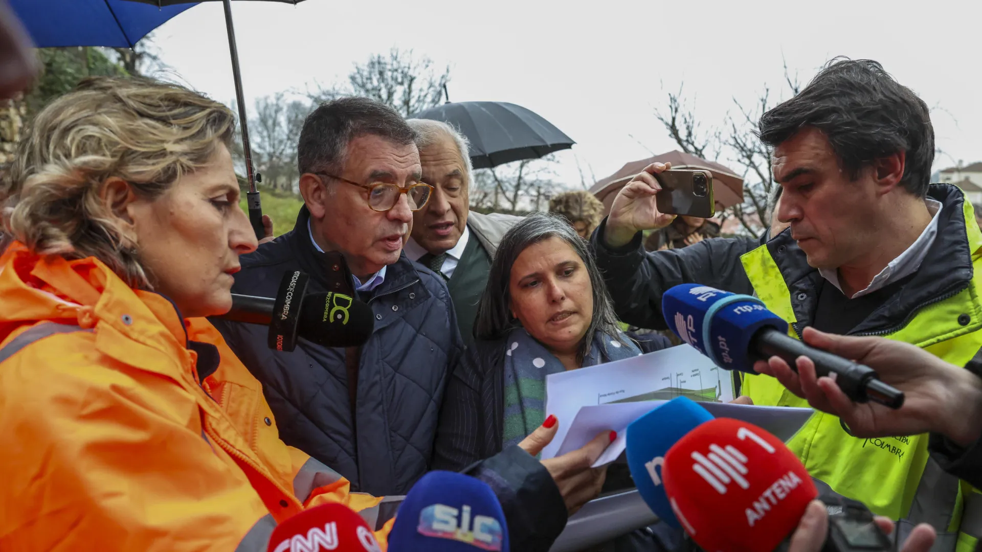 
                    Seguro visitou estragos em Coimbra e deixou palavras de ânimo
                