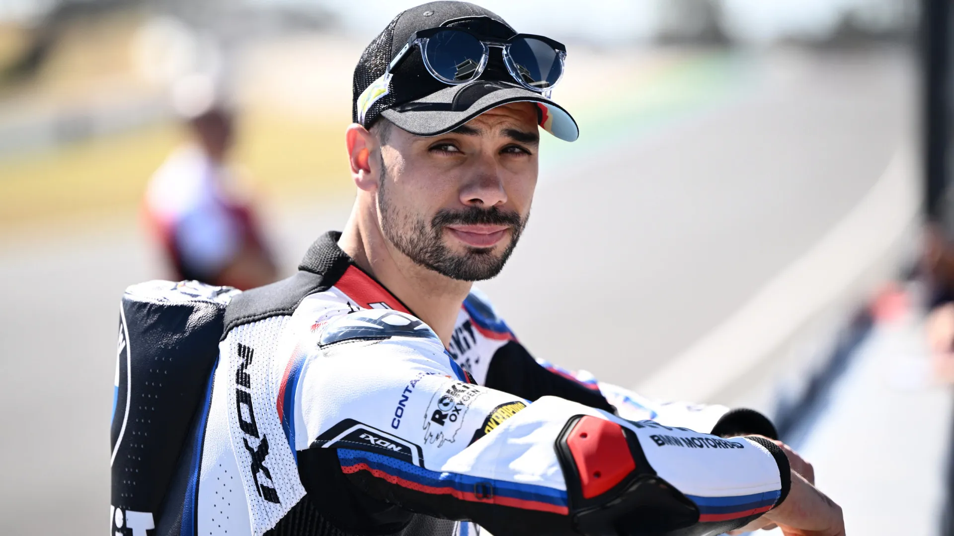 
                    Miguel Oliveira estreia-se nas Superbikes apontado ao títulos
                