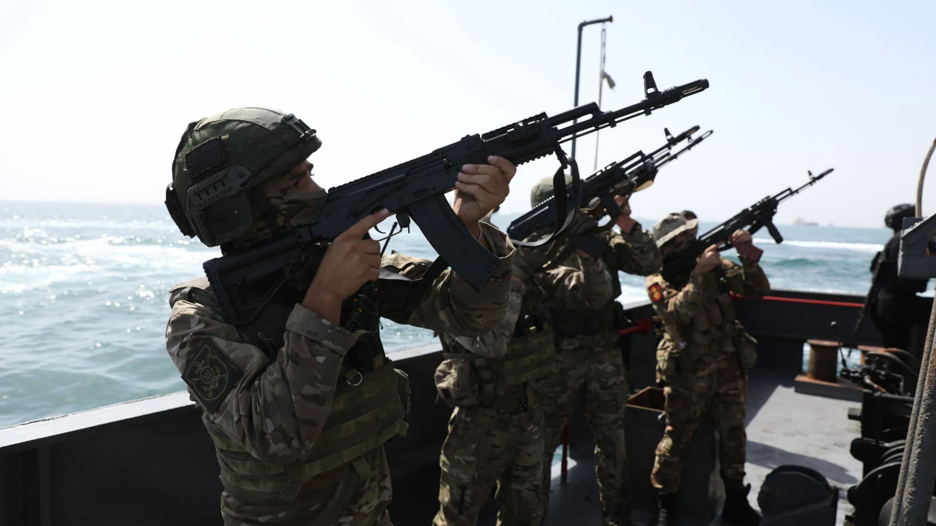 
                    Exército iraniano rejeita novo ultimato de Trump em relação a Ormuz
                