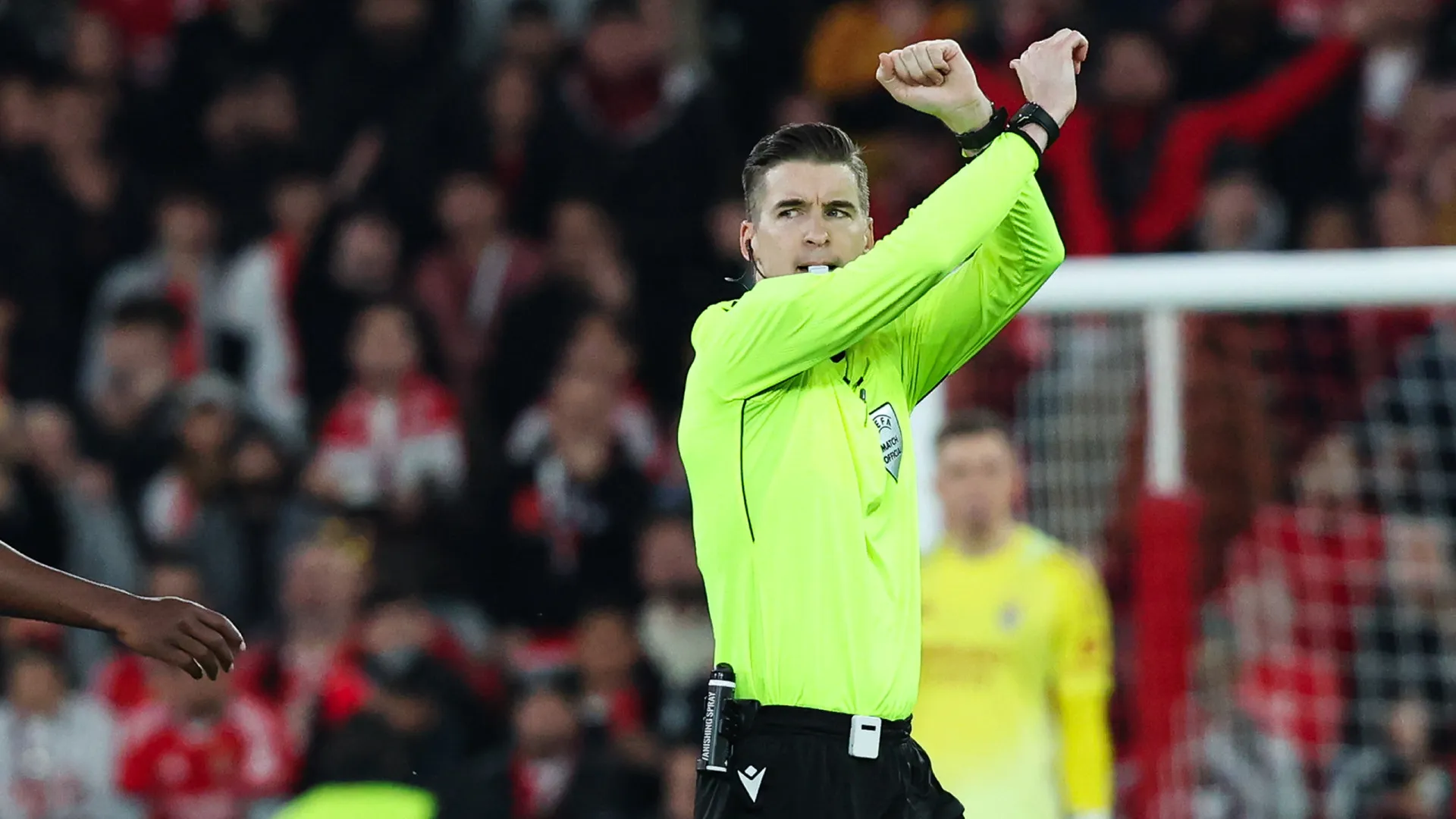 Atenção, Sporting. Já há árbitro para a visita ao Arsenal