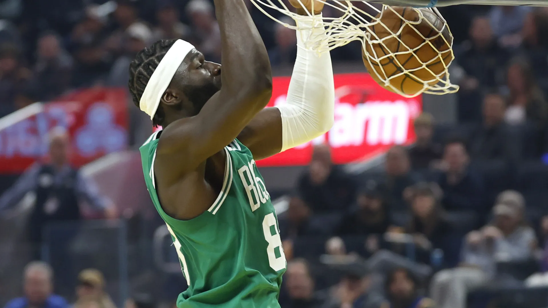 Neemias Queta volta a brilhar e Celtics vencem Wizards