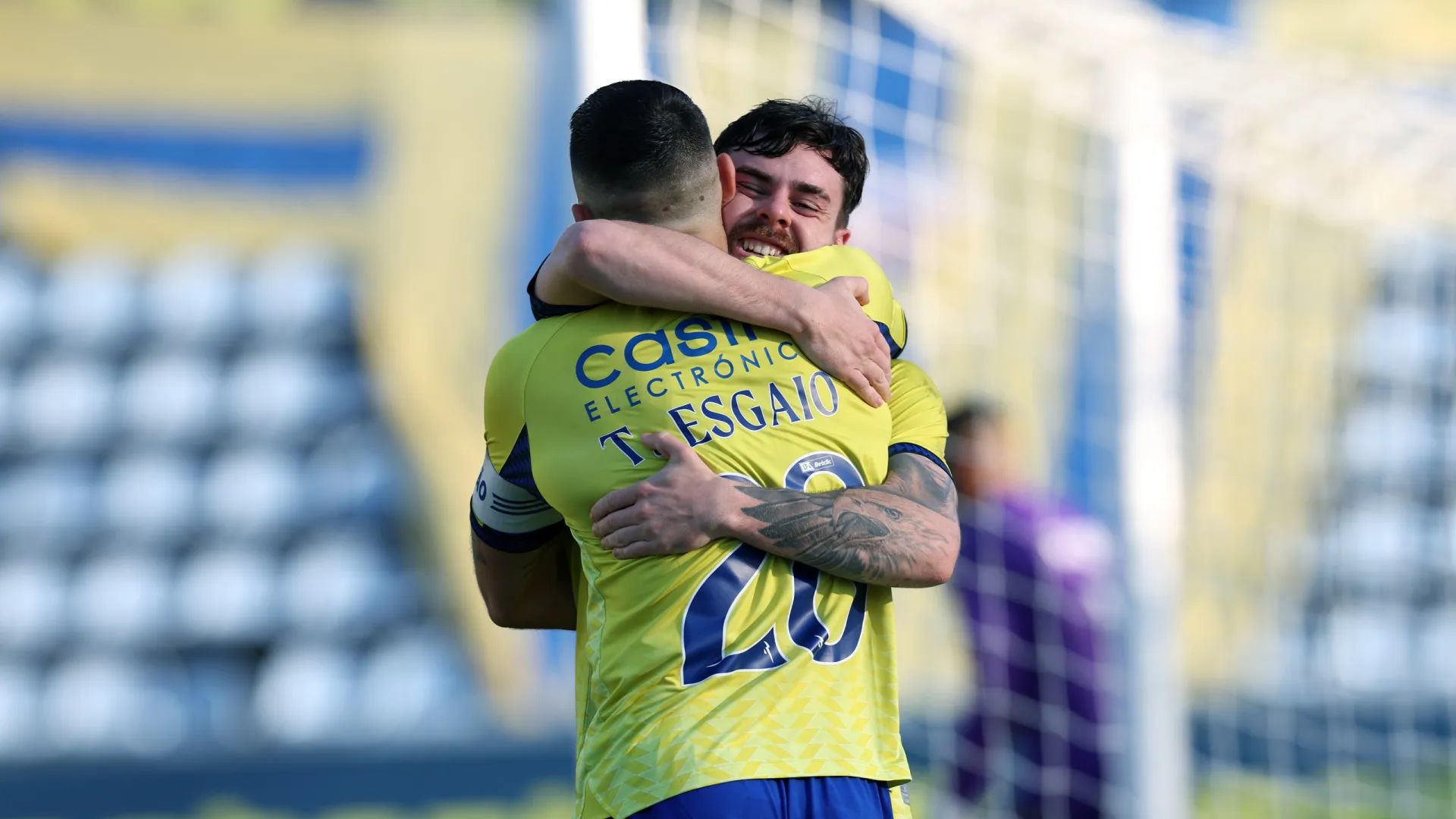 
                    Arouca agrava crise do Nacional e Santa Clara complica contas em Alverca
                