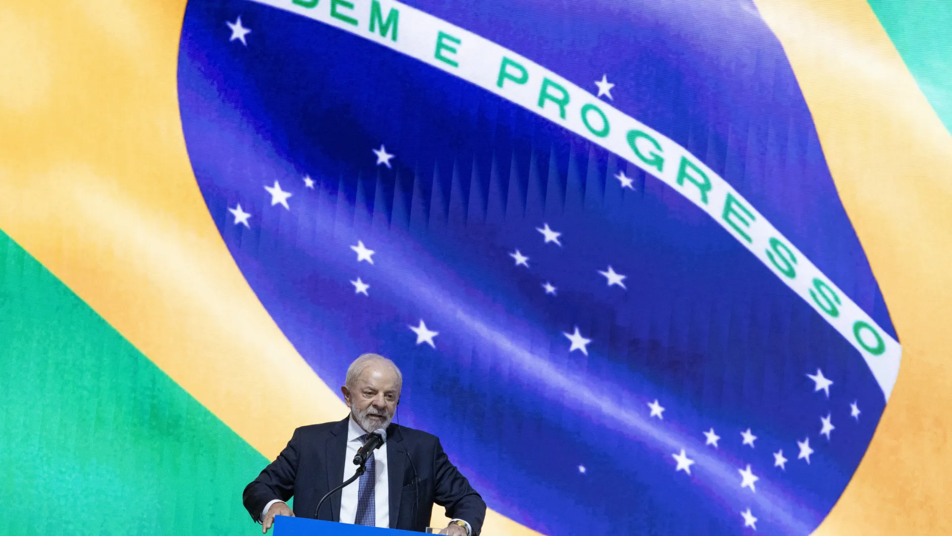 
                    Comissão parlamentar aprova quebra de sigilo bancário de filho de Lula
                