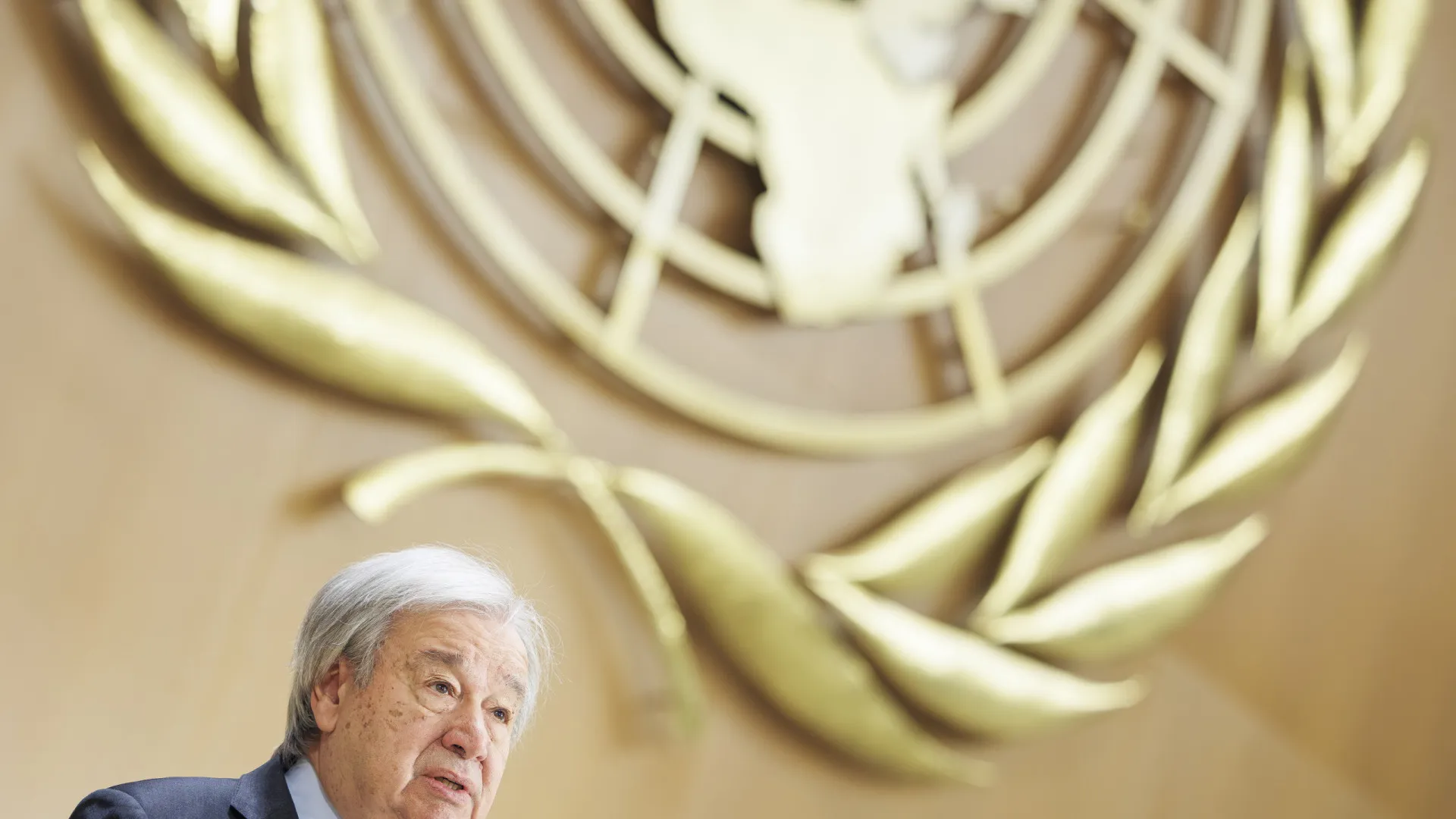 Guterres apela ao cessar-fogo imediato entre Paquistão e Afeganistão