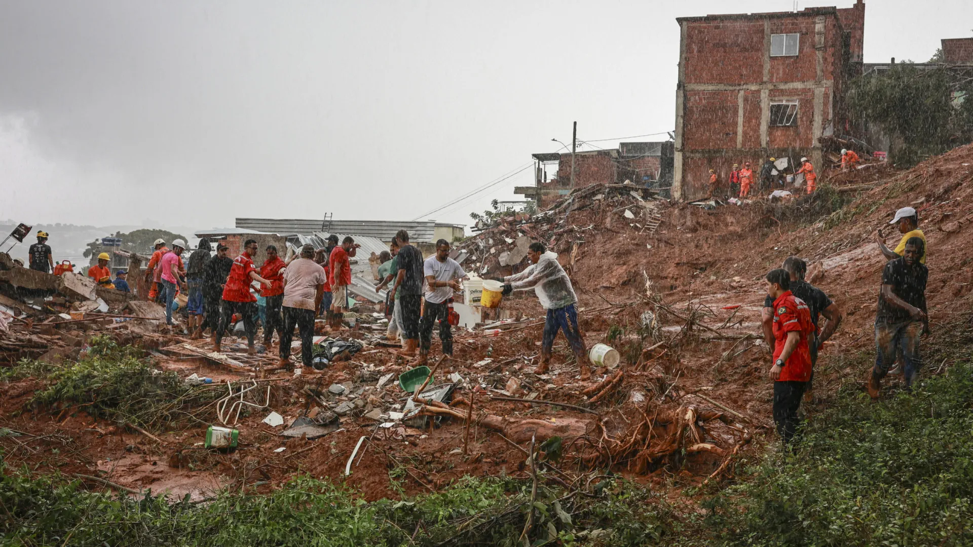 
                    PR angolano expressa solidariedade ao Brasil pelas vítimas das chuvas
                