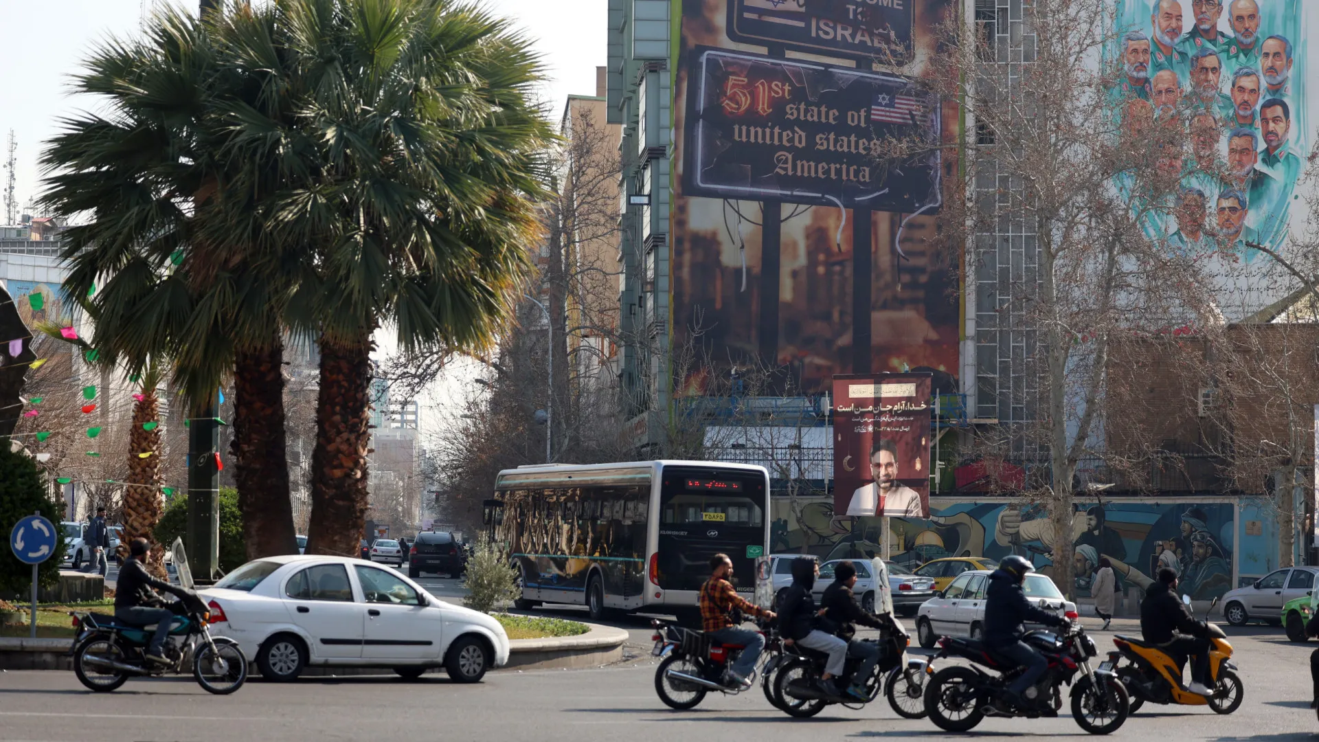 
                    EUA impõem nova série de sanções económicas ao Irão
                