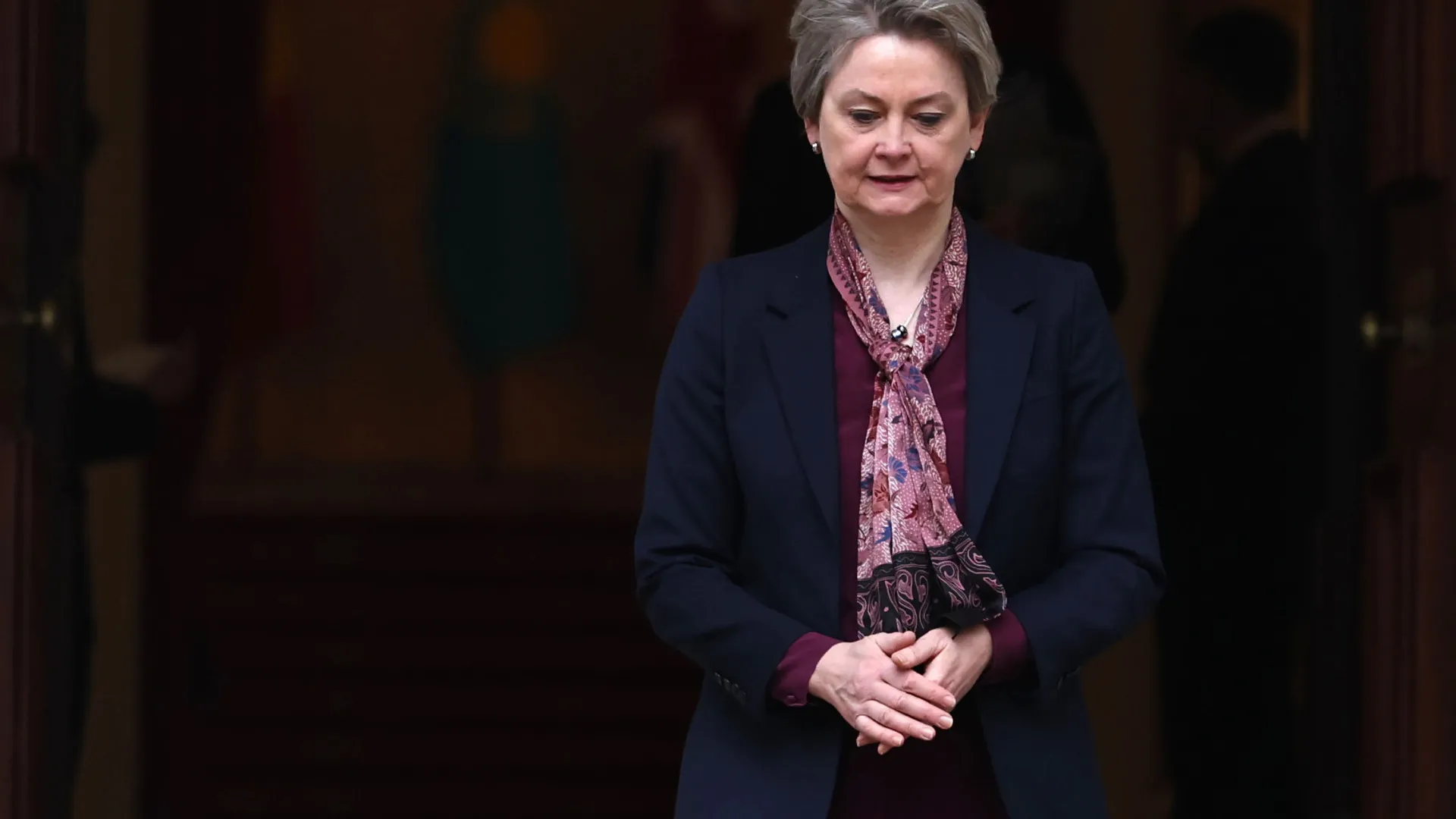 
                    Reino Unido convoca embaixador do Irão após acusações
                