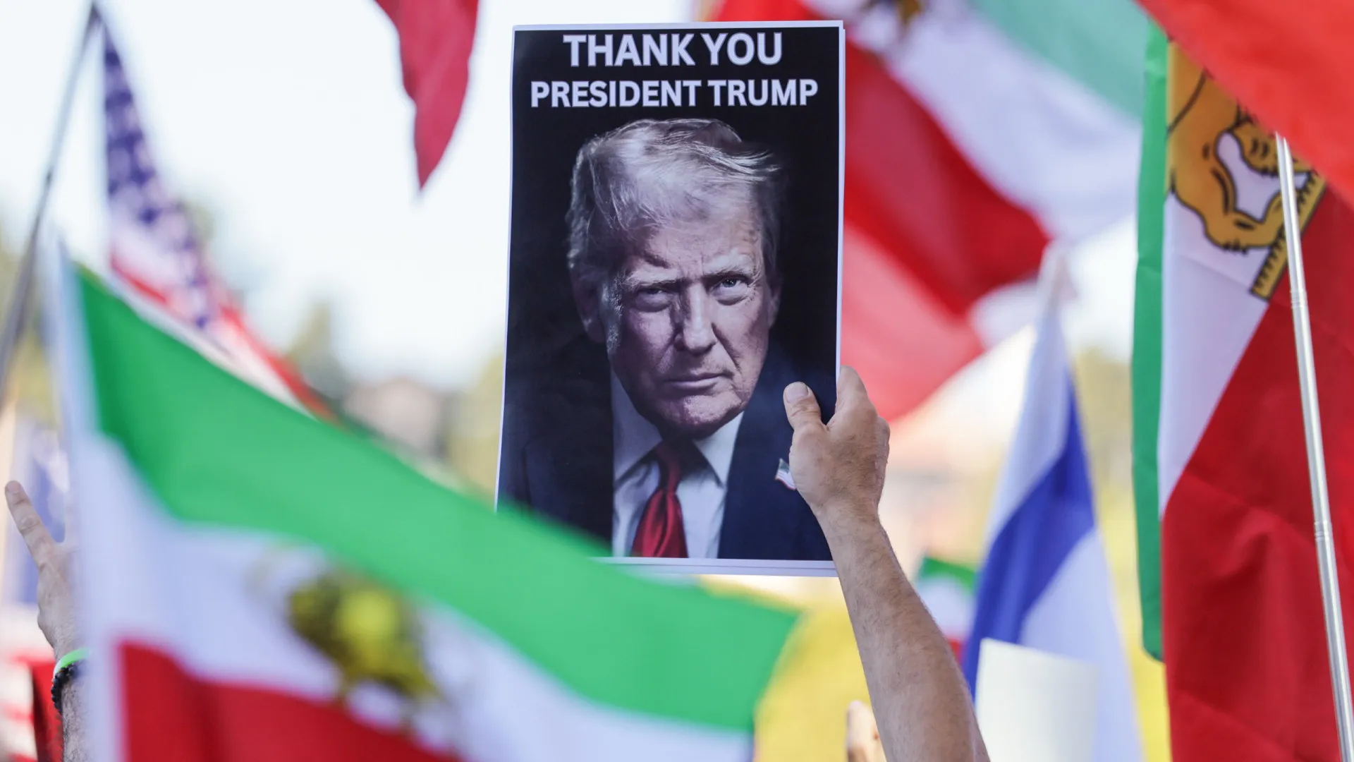 Trump diz que “nove navios iranianos” foram afundados