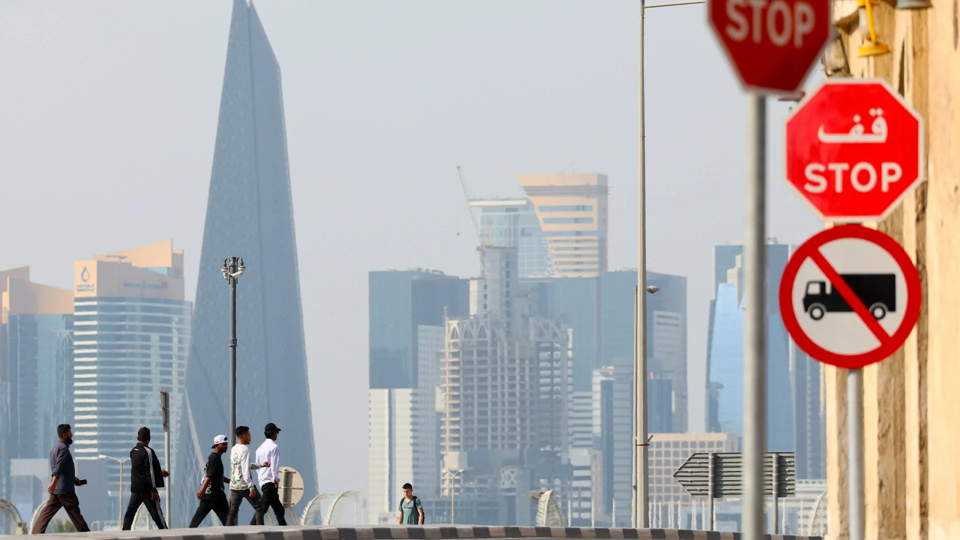
                    Países do Golfo vão discutir 