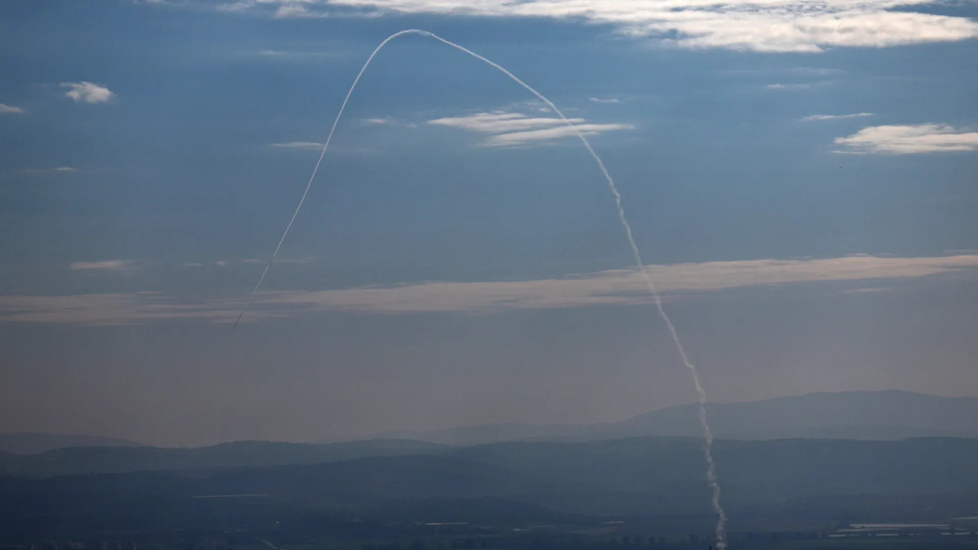 
                    Angola apela à redução de tensões e diálogo com Irão
                