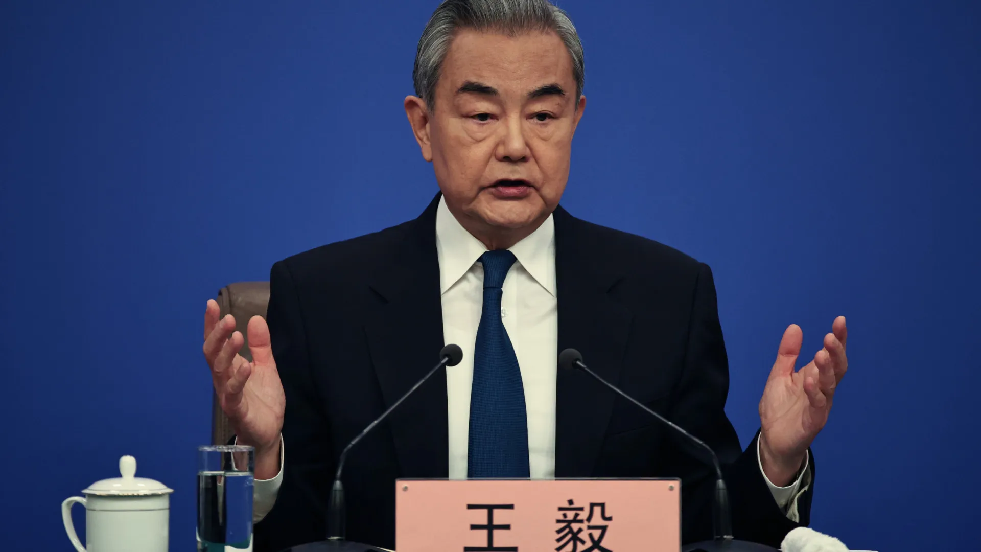 Guerra no Irão "carece de legitimidade e legalidade"