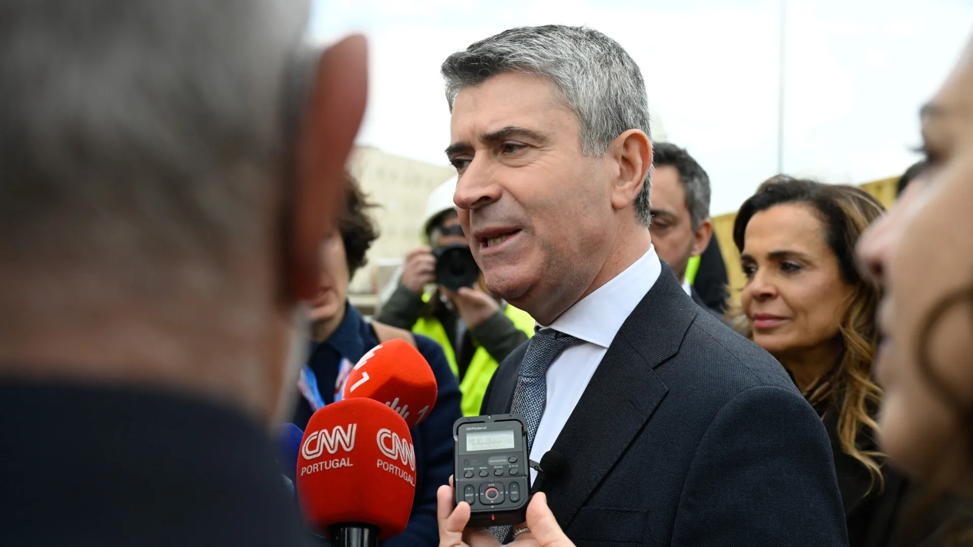 Defesa? Carneiro frisa: "Está tudo dito sobre a incapacidade do Governo"