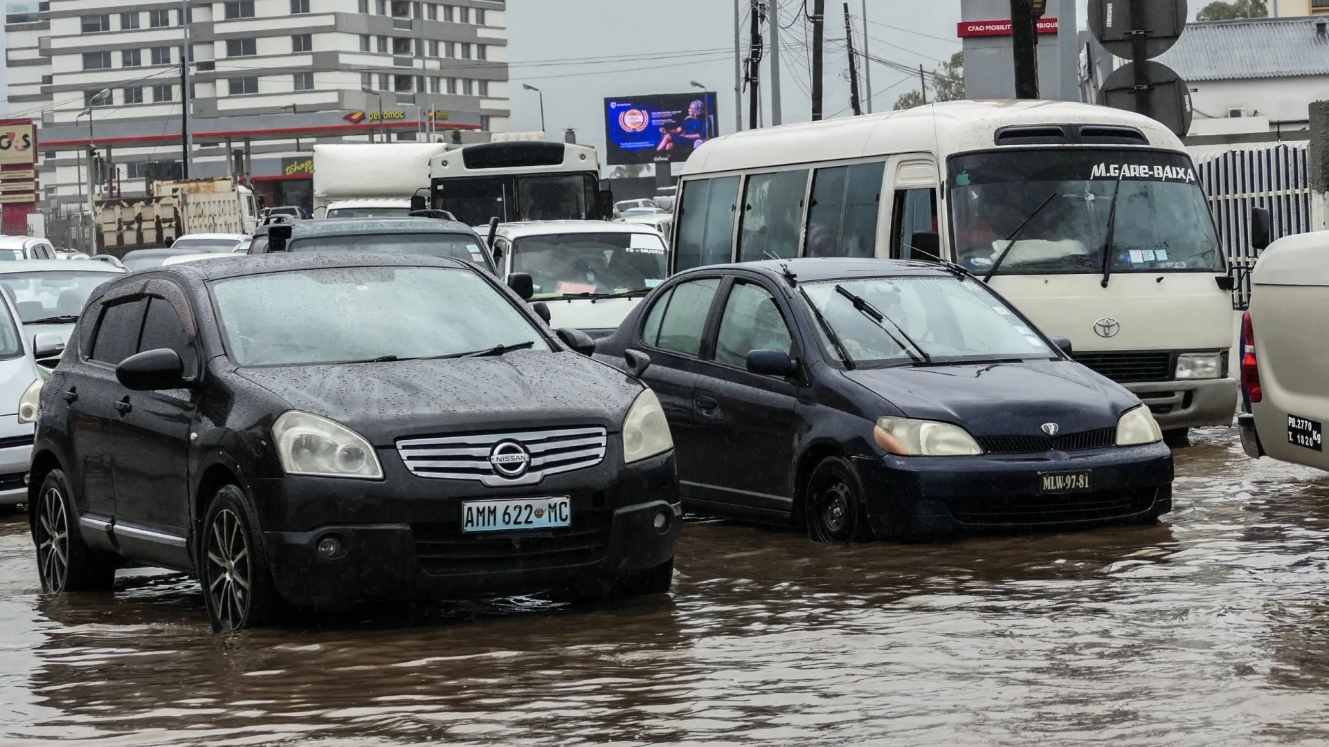
                    Moçambique: Dois mortos, três desaparecidos e 1.355 afetados pelas chuvas
                