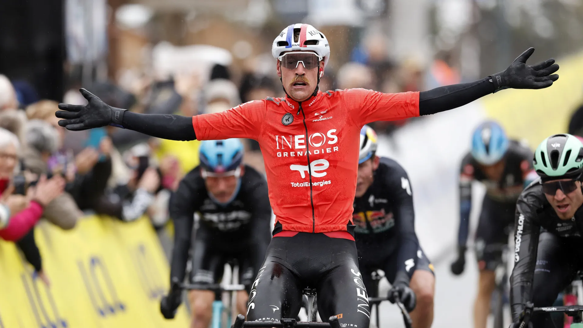Dorian Godon vence encurtada penúltima etapa do Paris-Nice
