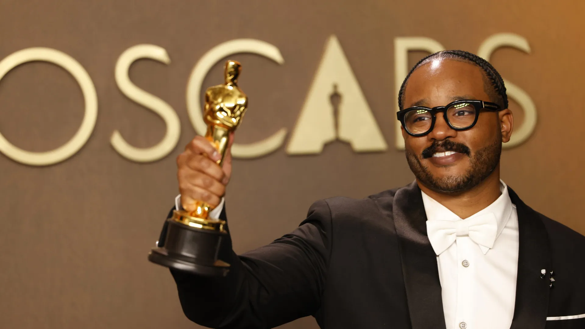 
                    Ryan Coogler inspirou-se nas histórias reais do tio para escrever 