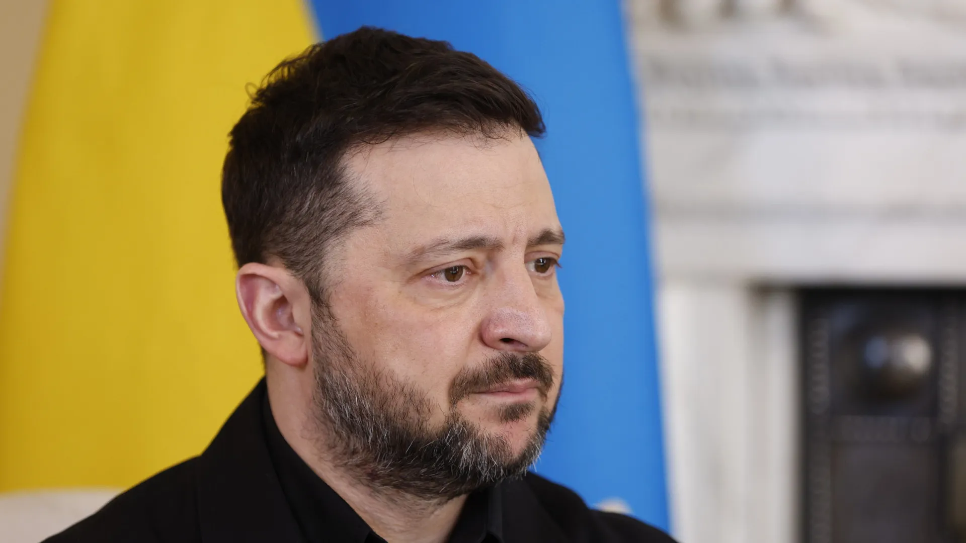 Zelensky lamenta que "situação em torno do Irão" seja foco dos EUA