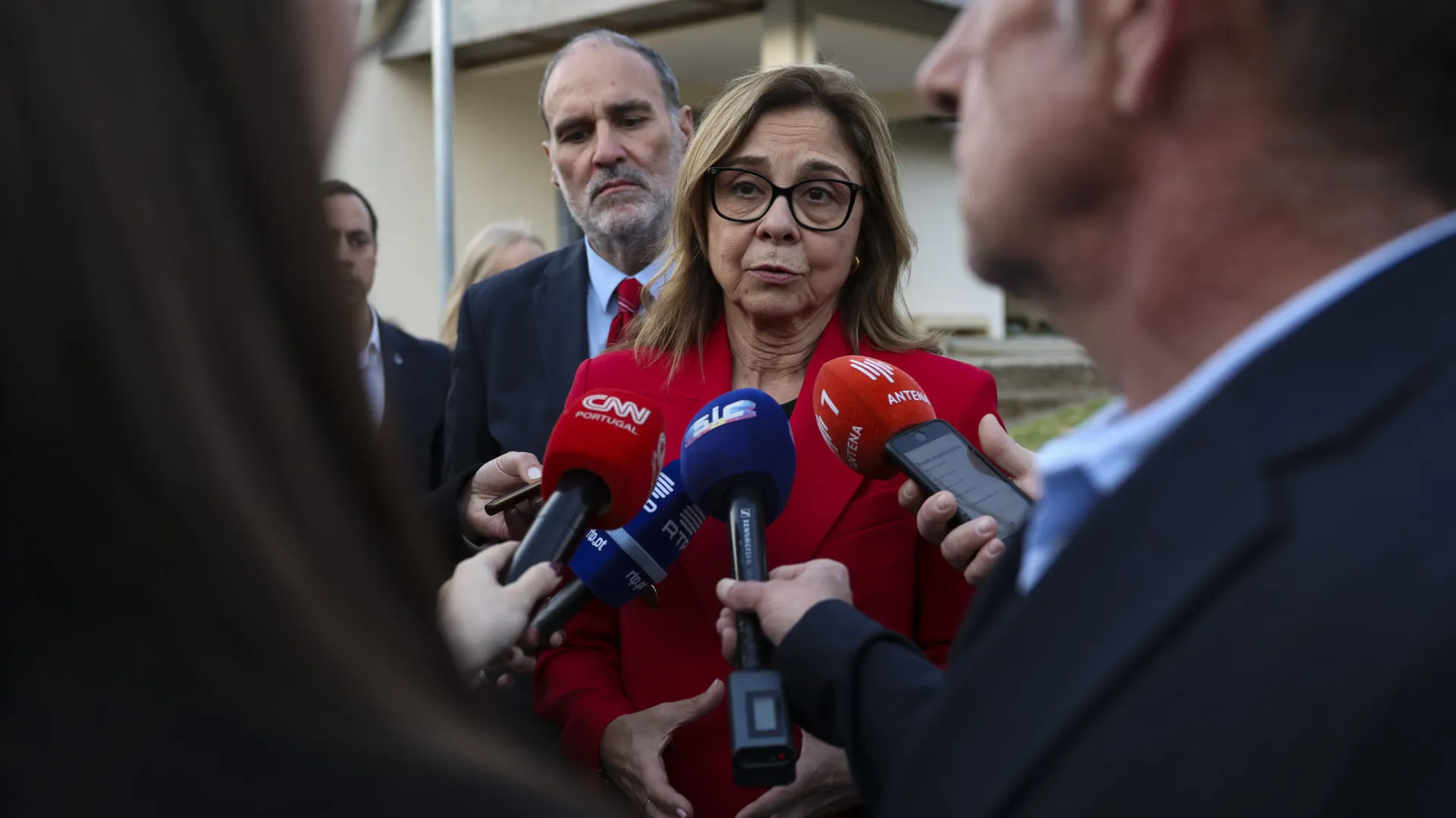 
                    Ministra da Saúde admite rever caderno de encargos
                