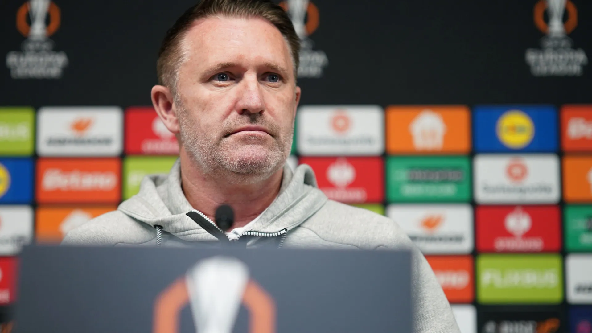 Robbie Keane quer Ferencváros a marcar em Braga rumo aos quartos
