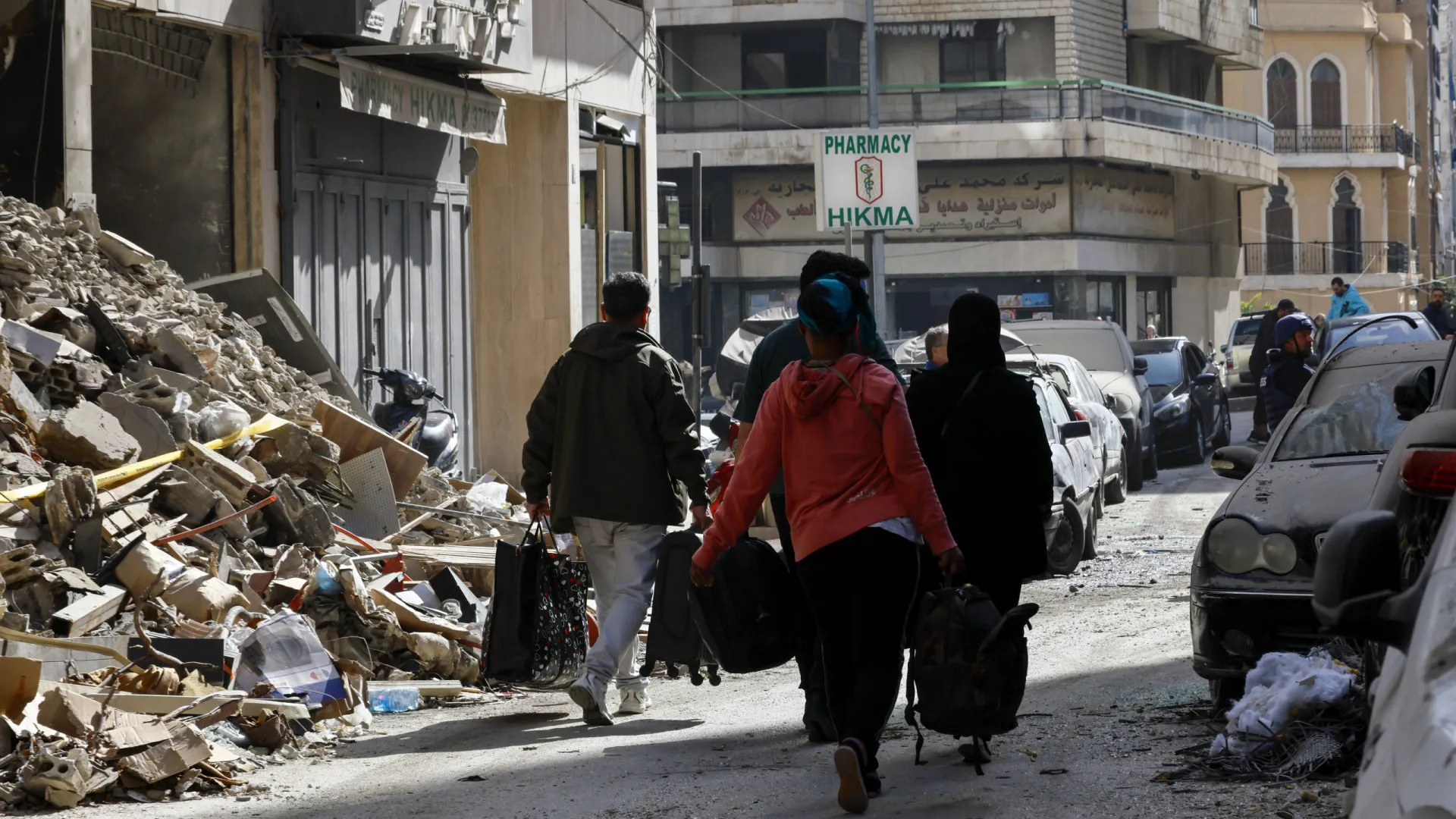 
                    Mais de 130 mil fugiram do Líbano para Síria e 1 milhão está deslocado
                