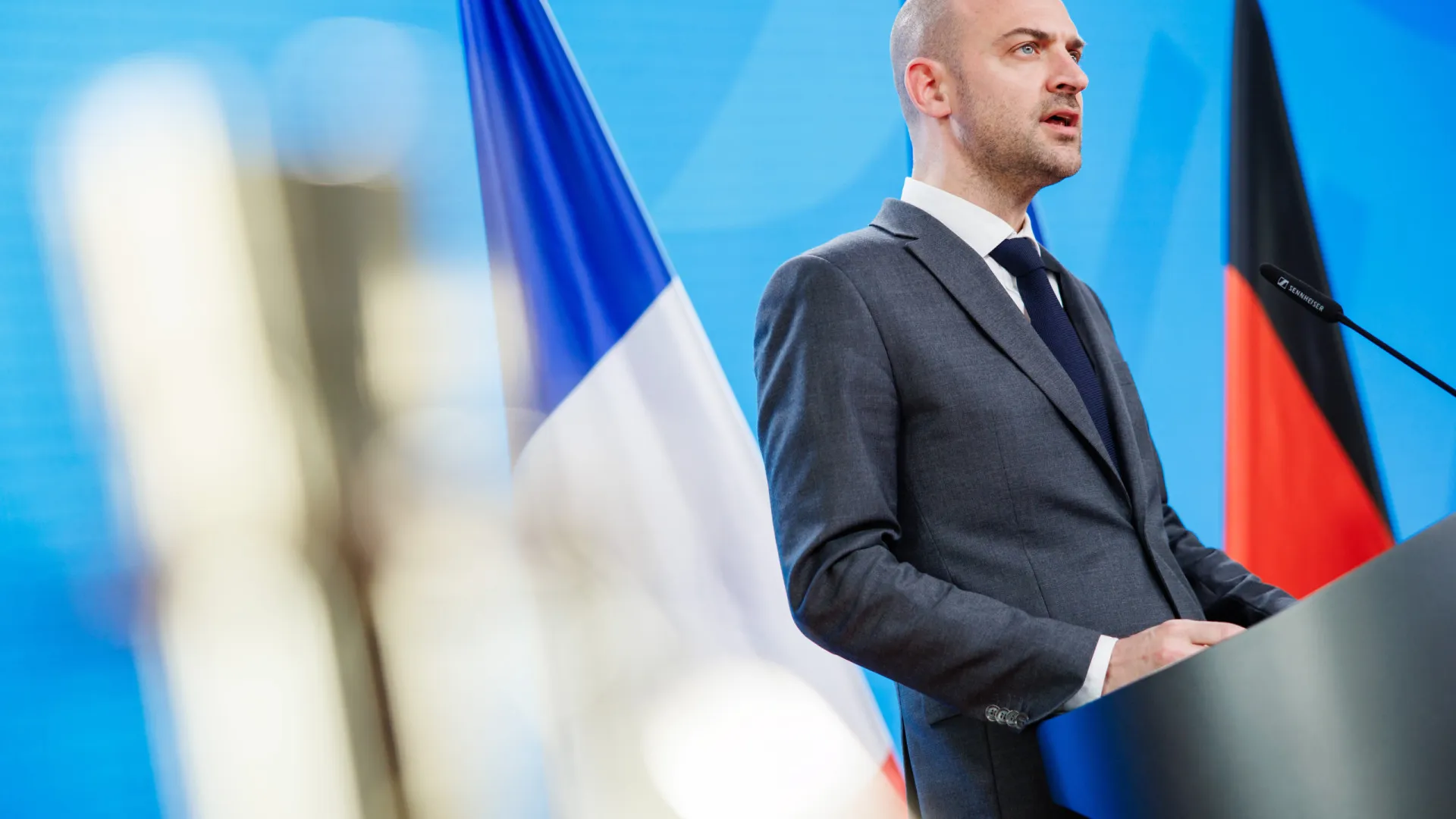 
                    França pede reunião urgente da ONU após morte de 