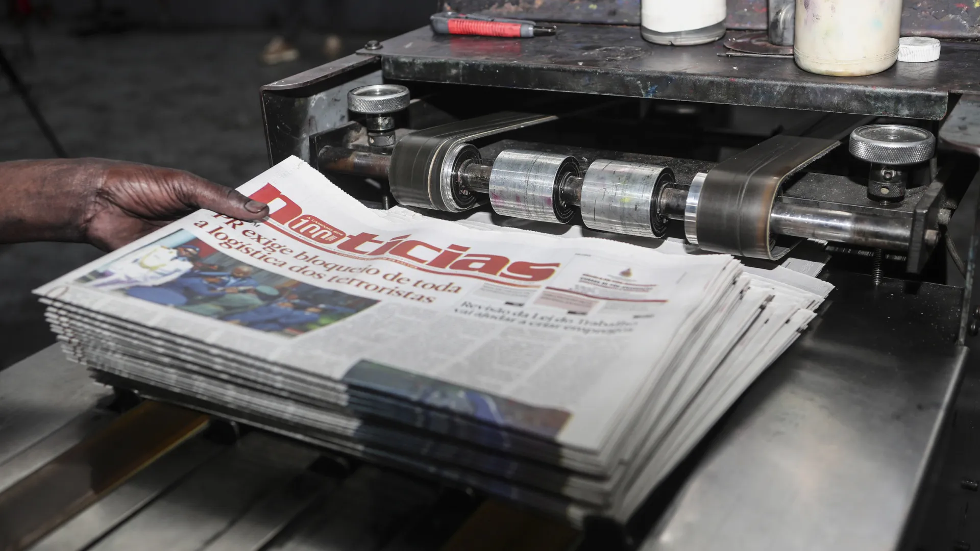 
                    Presidente moçambicano pede ao jornal Notícias para servir país com rigor
                