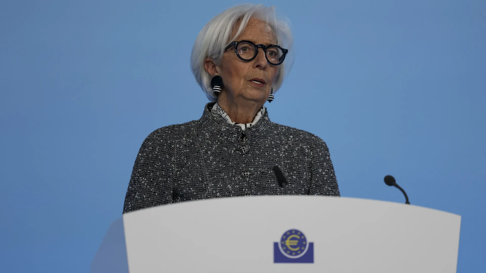 Lagarde alerta para otimismo em excesso: "Verdadeiro choque" preocupa BCE