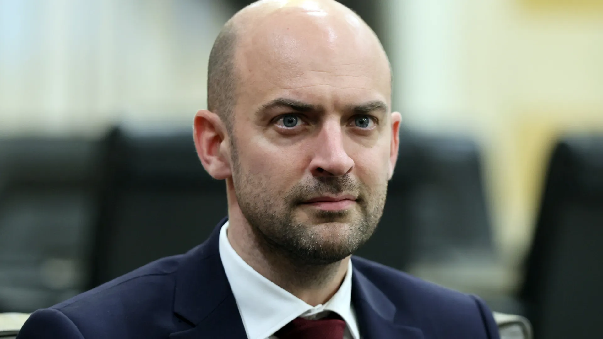 
                    França critica e adverte para atitude belicista de Donald Trump
                