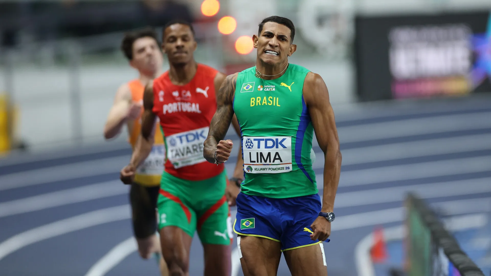 Seleção portuguesa masculina melhora recorde nos 4x400 metros